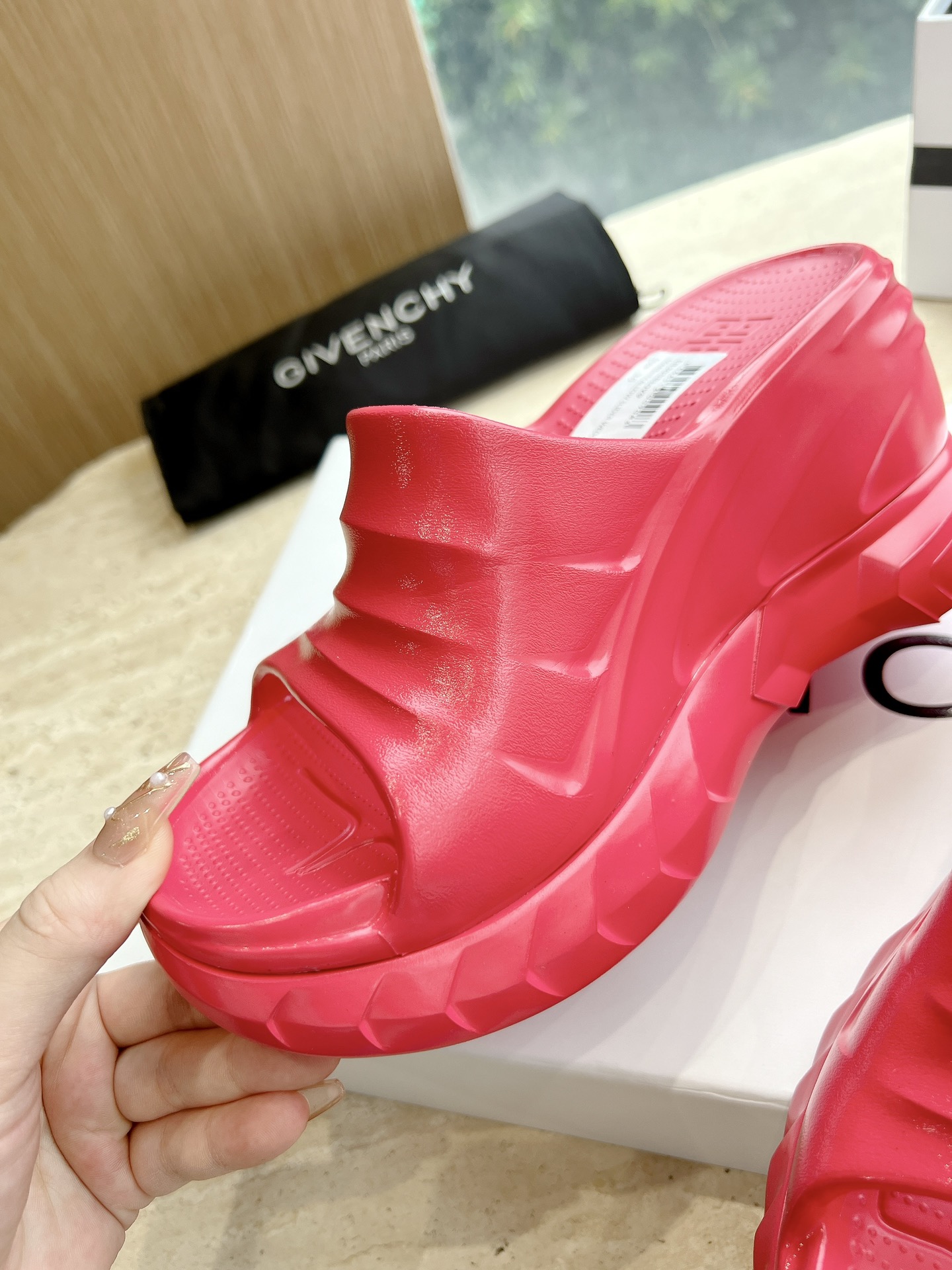 Givenchy Marshmallow Shoes: Trendy Style with Imported Materials and Original Design - 图片 8