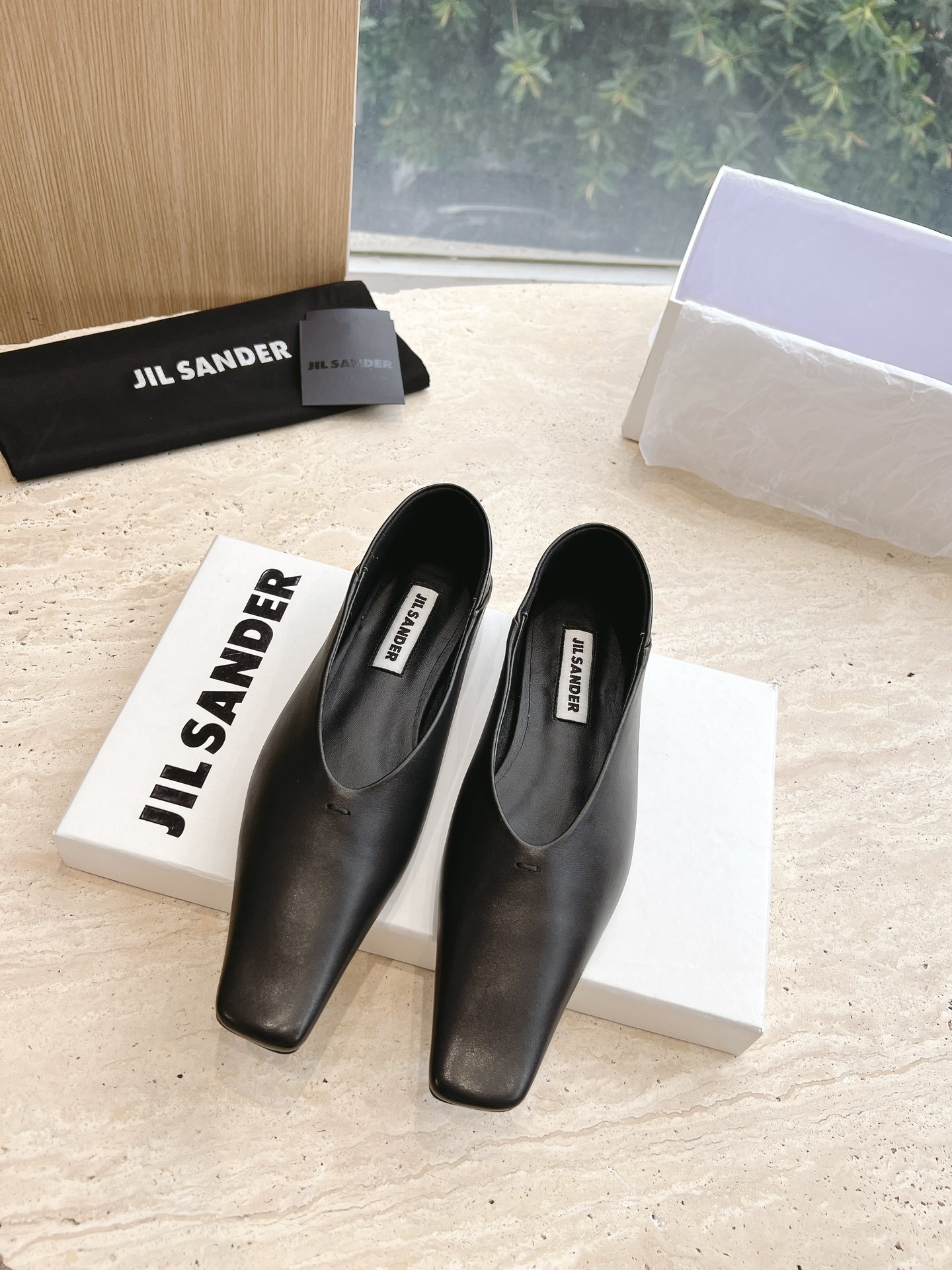 “Jil Sander 2023 New Stylish Flat Shoes with Sheep Skin, Vintage Design” - 图片 4