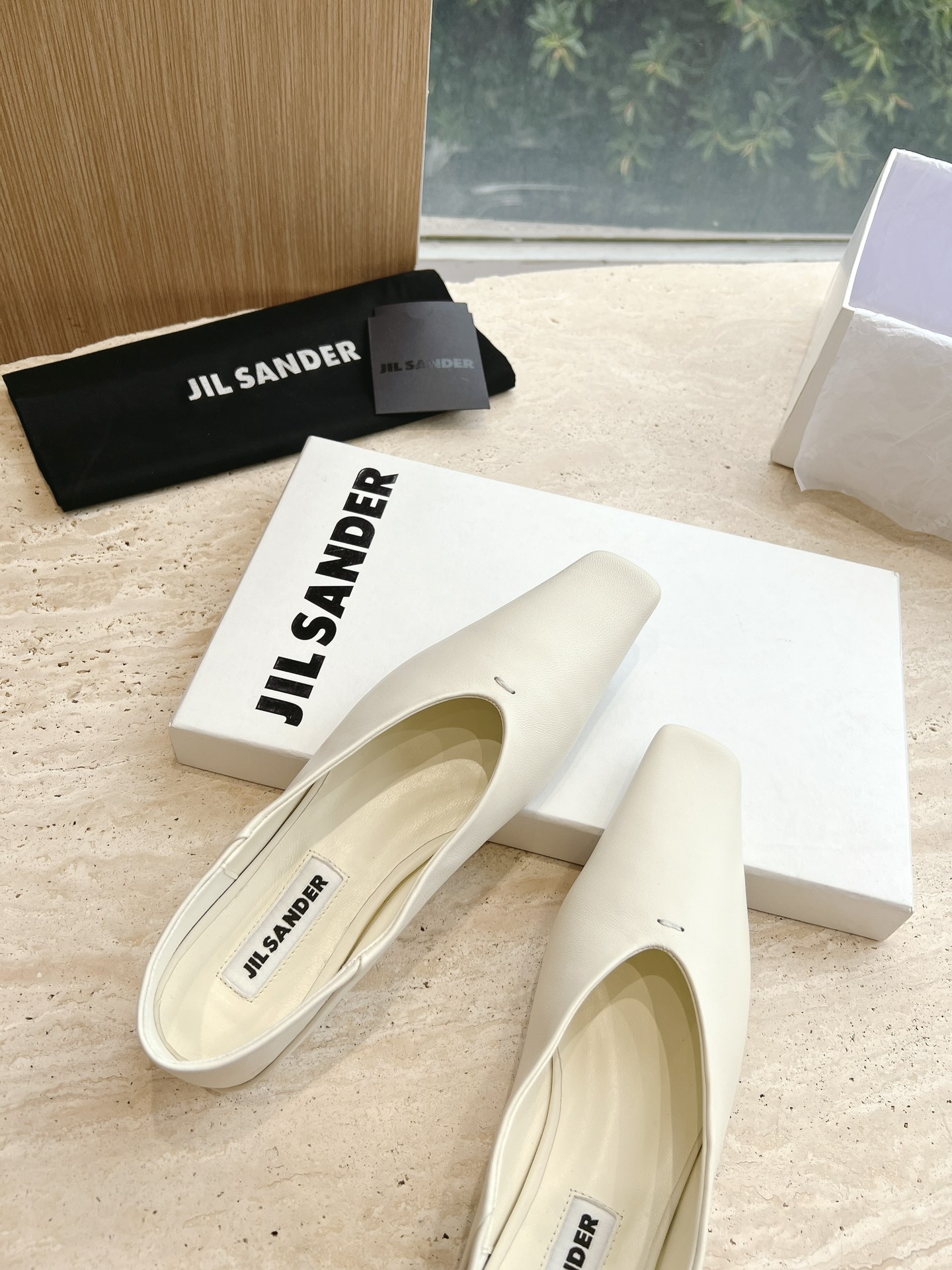 “Jil Sander 2023 New Stylish Flat Shoes: Sheep Skin, Vintage Design, Unmissable Comfort” - 图片 7