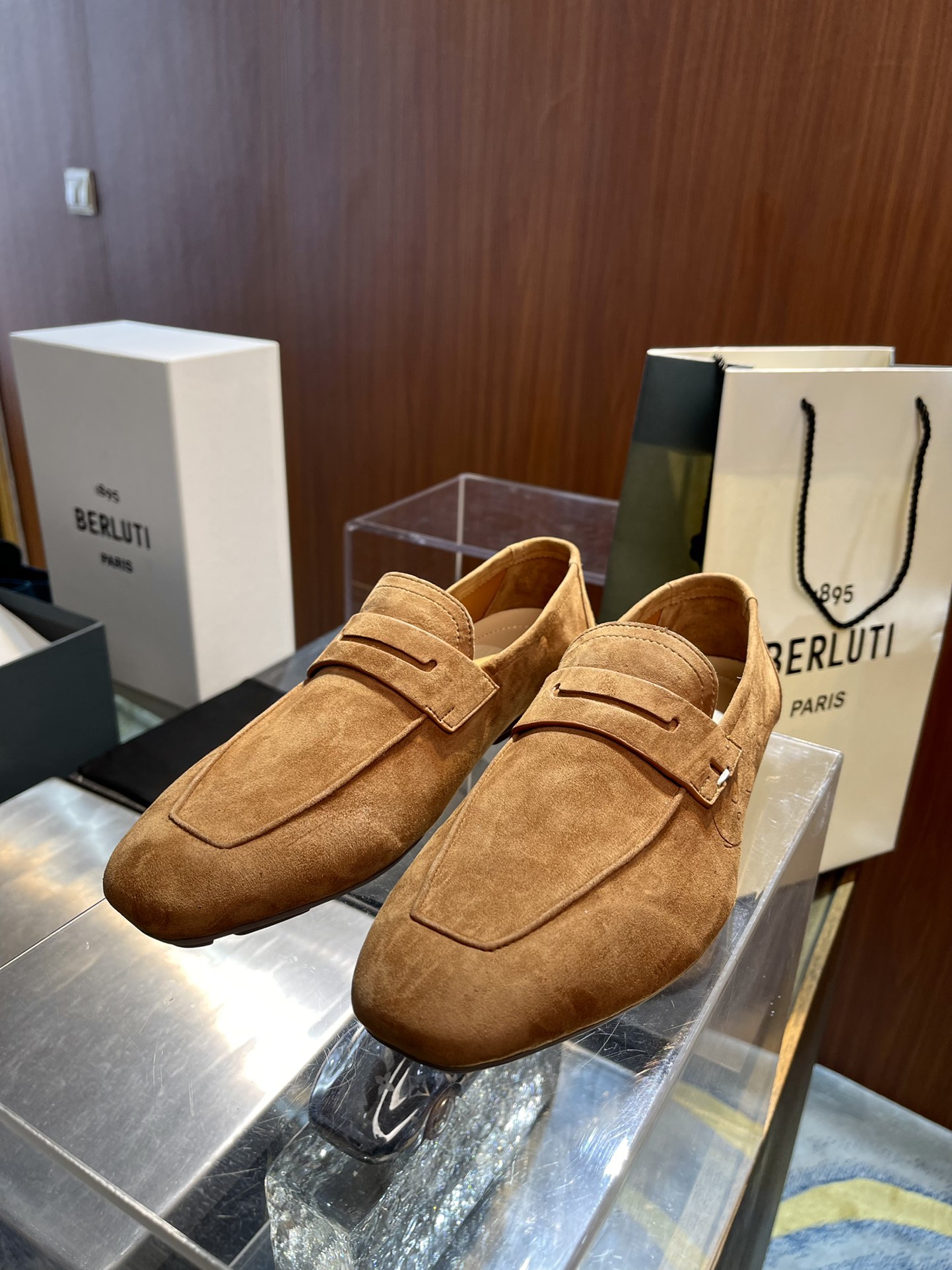 Mocasines Berluti Lorenzo Drive Camoscio de piel de ciervo ♞talla; 39~45 El colorido verano de los caballeros…