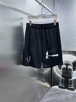 Louis Vuitton Clothing Pants & Trousers Shorts Spring/Summer Collection Casual