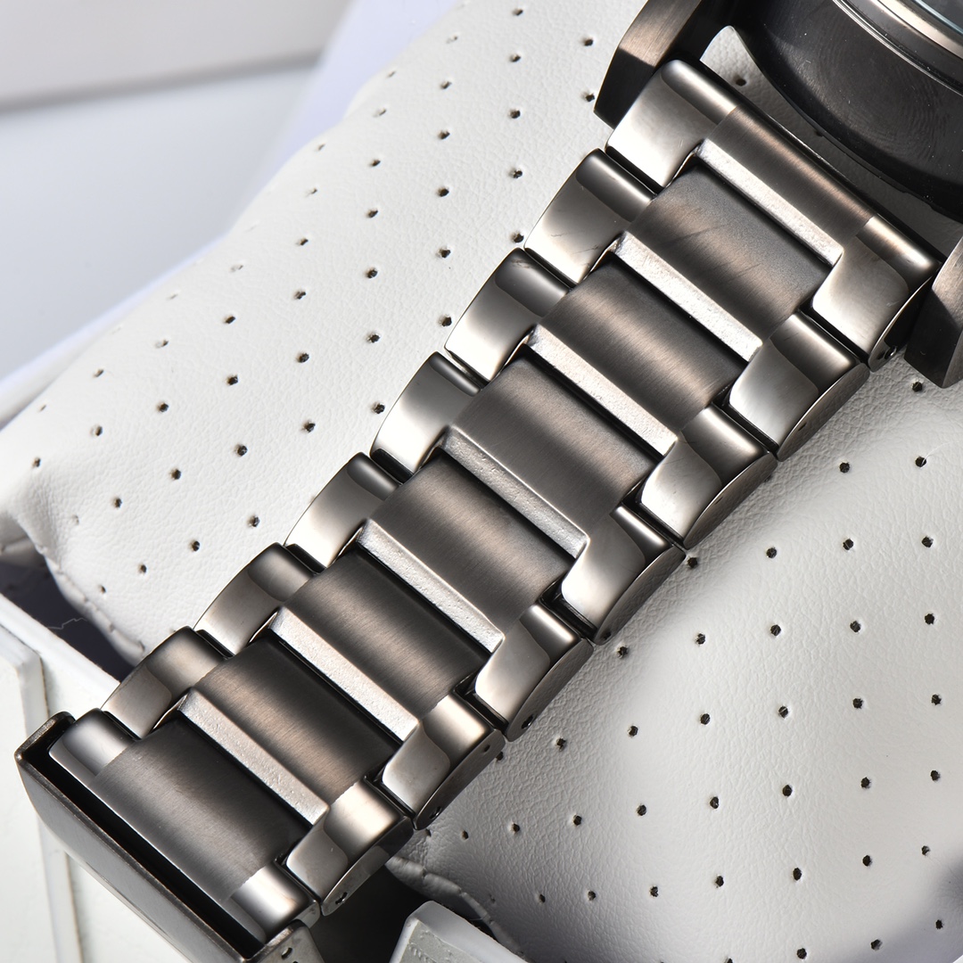 DIESEL DZ7463 Watch: Queen of Gentleman’s Style with Capricorn Core and Zirconium Steel Wrapping - 图片 7