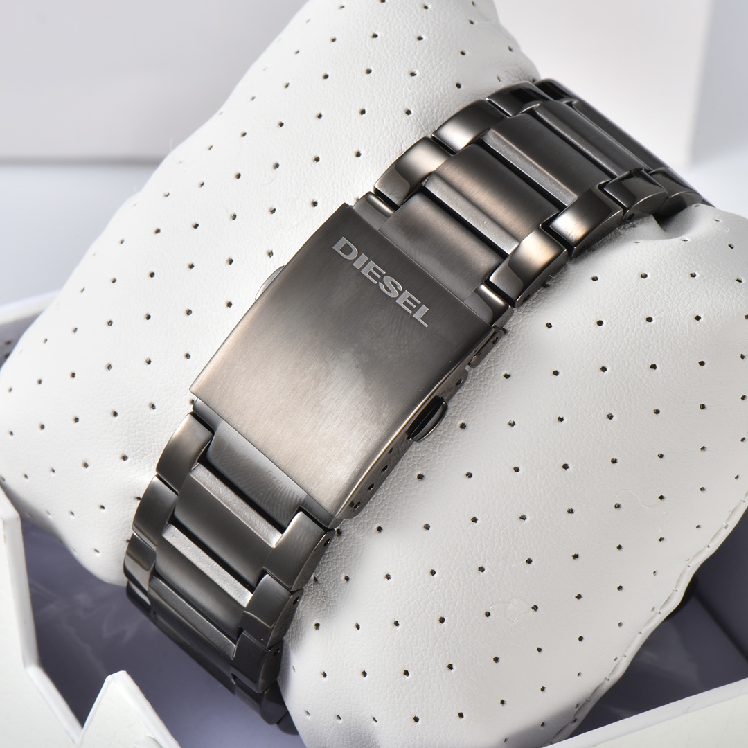 DIESEL DZ7463 Watch: Queen of Gentleman’s Style with Capricorn Core and Zirconium Steel Wrapping - 图片 9