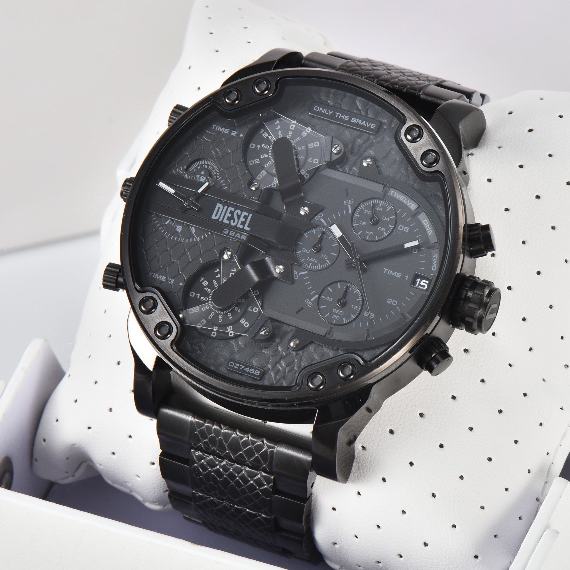 “DIESEL DZ7468 Watch: Capricorn Quartz Core, Zirconium Steel, Reinforced Glass” - 图片 2
