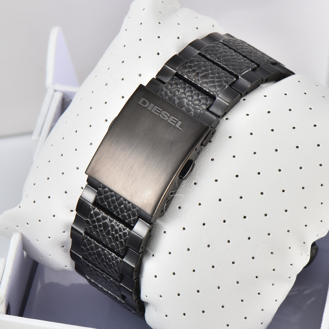 “DIESEL DZ7468 Watch: Capricorn Quartz Core, Zirconium Steel, Reinforced Glass” - 图片 9