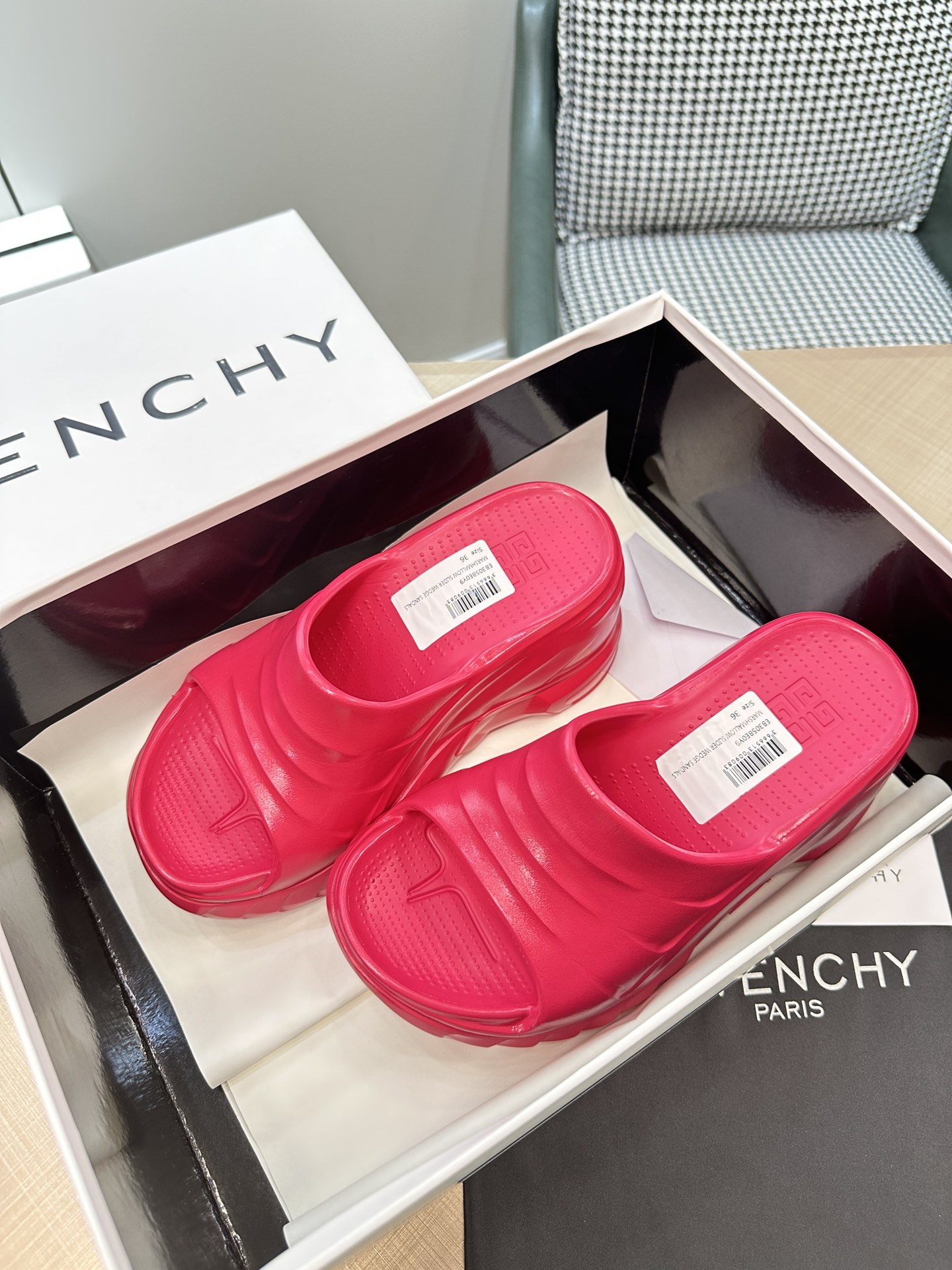 Givenchy纪梵希23vs春夏爆