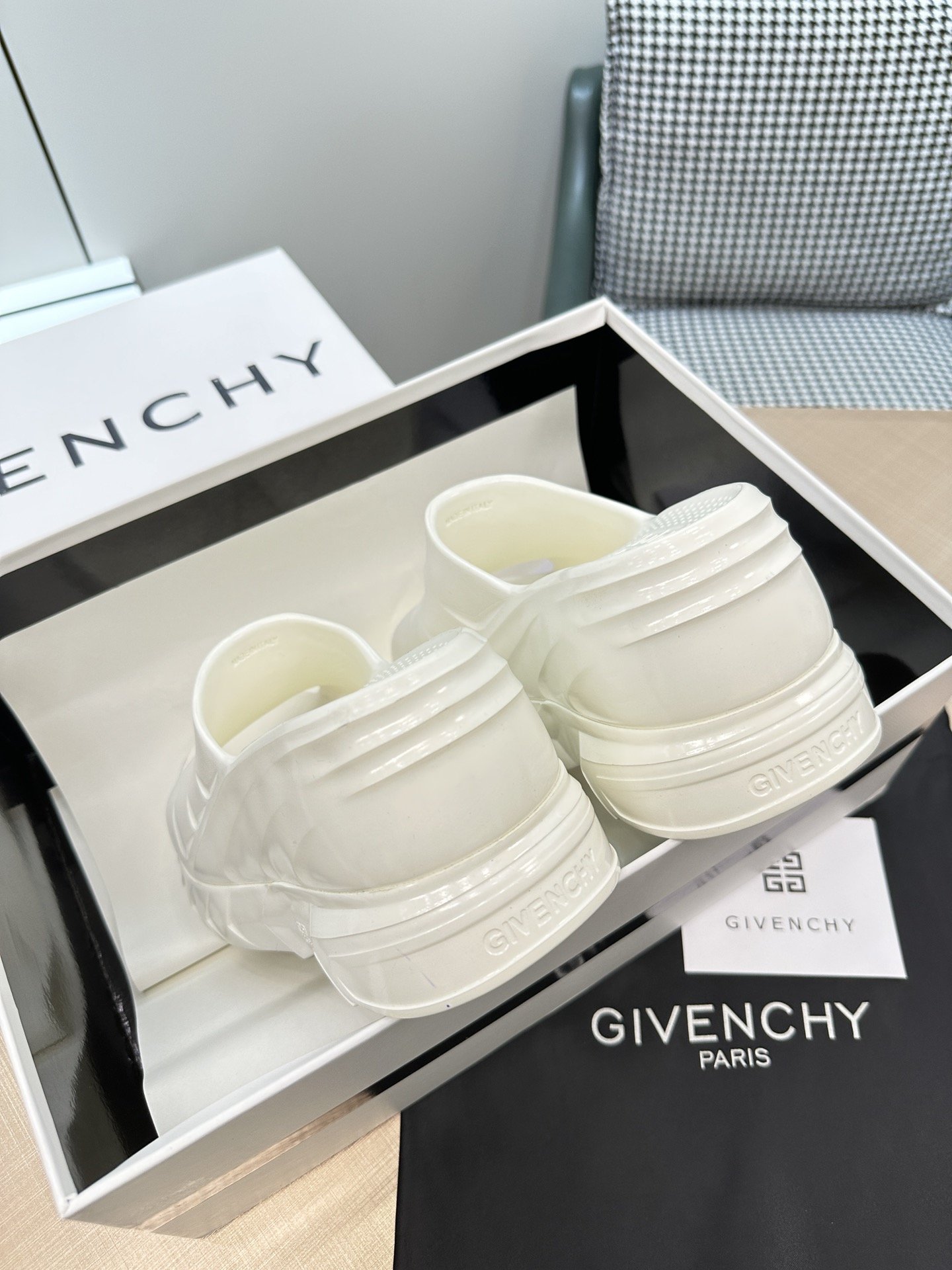 Givenchy纪梵希23vs春夏爆