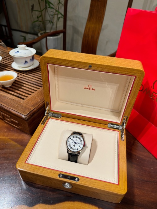 OMEGA Men's Automatic Mechanical Watch with Leather Strap, Classic Design 1 OMEGA Men's Automatic Mechanical Watch with Leather Strap, Classic Design