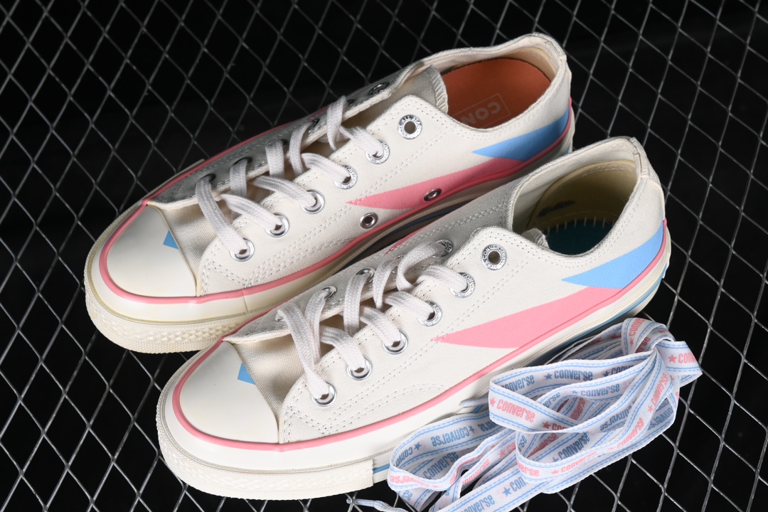 💰150纯原
Converse 1970s 全新撞色系列 低帮休闲板鞋 A07150C
#米白鞋身搭配撞色元素 附赠宽扁丝绸印花丝绸彩带 复古又温柔
尺码:35 36 36.5 37 37.5 38 39 39.5 40 41 41.5 42 42.5 43 44 M.C3