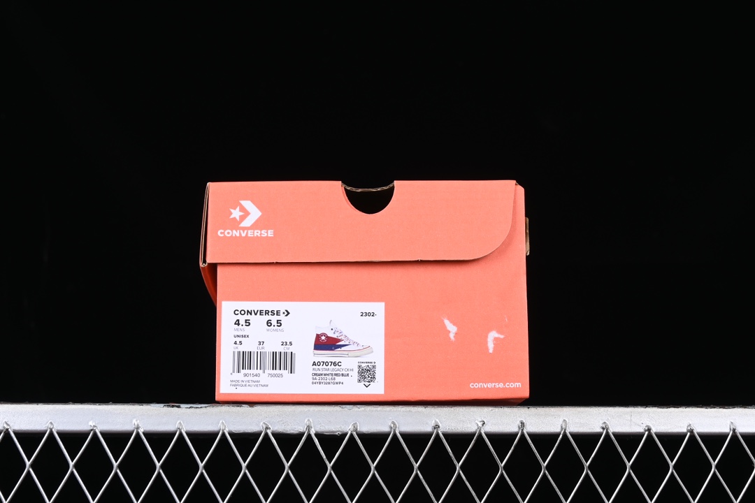 💰150纯原
Converse 1970s 全新撞色系列 高帮休闲板鞋 A07076C
#米白鞋身搭配撞色元素 附赠宽扁丝绸印花丝绸彩带 复古又温柔
尺码:35 36 36.5 37 37.5 38 39 39.5 40 41 41.5 42 42.5 43 44 M.C3