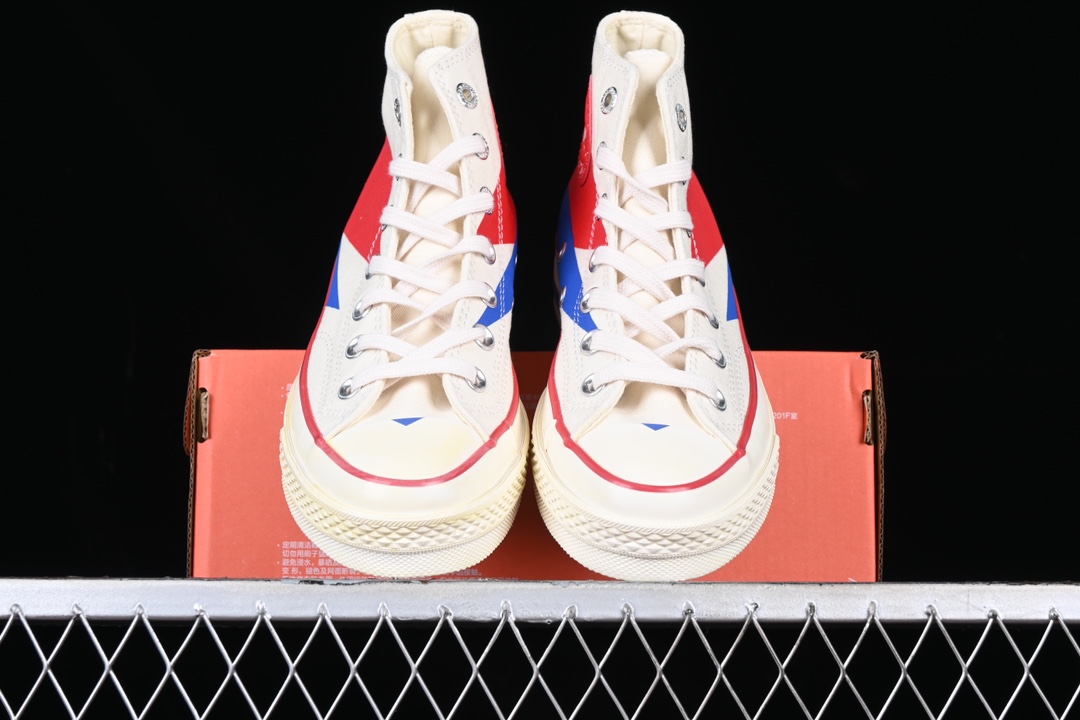 💰150纯原
Converse 1970s 全新撞色系列 高帮休闲板鞋 A07076C
#米白鞋身搭配撞色元素 附赠宽扁丝绸印花丝绸彩带 复古又温柔
尺码:35 36 36.5 37 37.5 38 39 39.5 40 41 41.5 42 42.5 43 44 M.C3