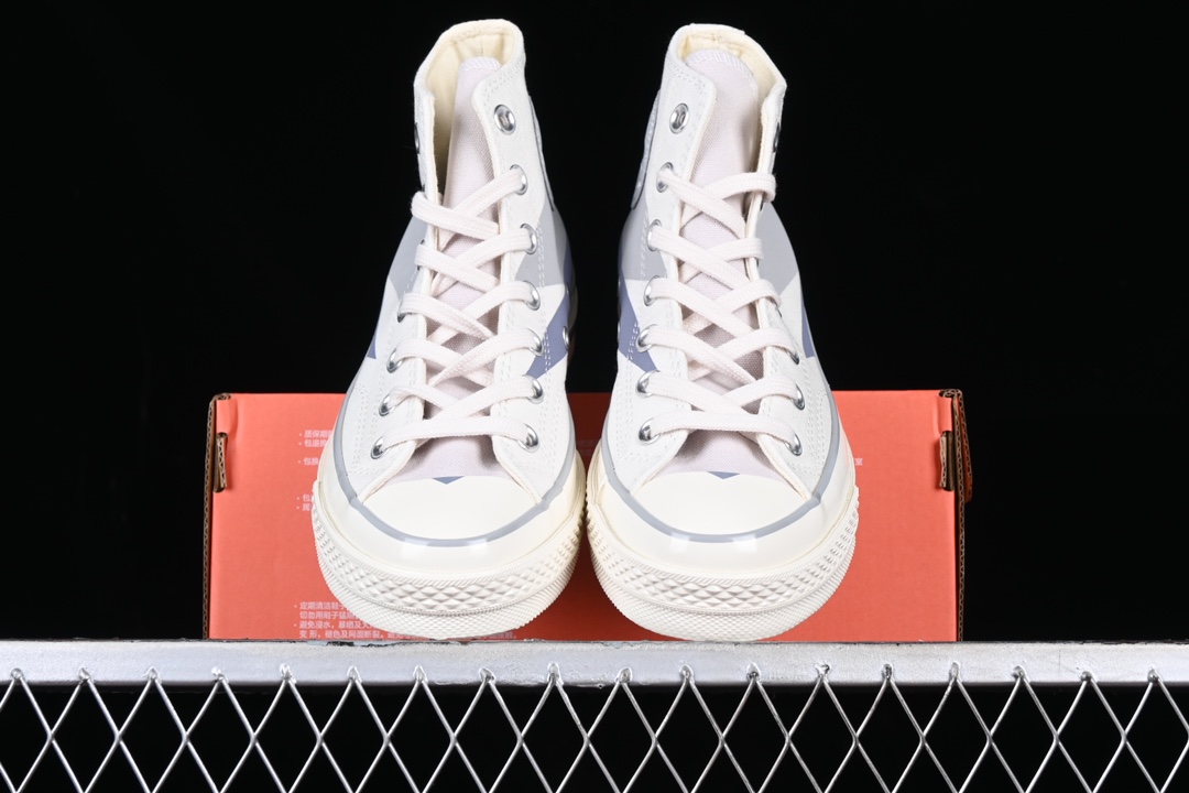 💰150纯原
Converse 1970s 全新撞色系列 低帮休闲板鞋 A07077C
#米白鞋身搭配撞色元素 附赠宽扁丝绸印花丝绸彩带 复古又温柔
尺码:35 36 36.5 37 37.5 38 39 39.5 40 41 41.5 42 42.5 43 44 M.C3