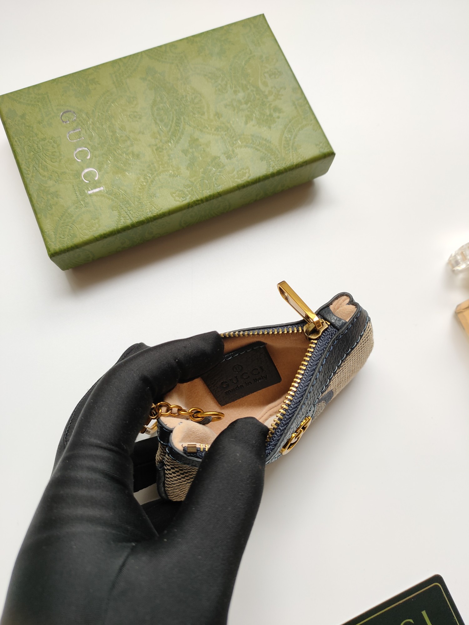 Gucci小銭入れ - 大字布料と古銅双G金具の洗練されたデザイン