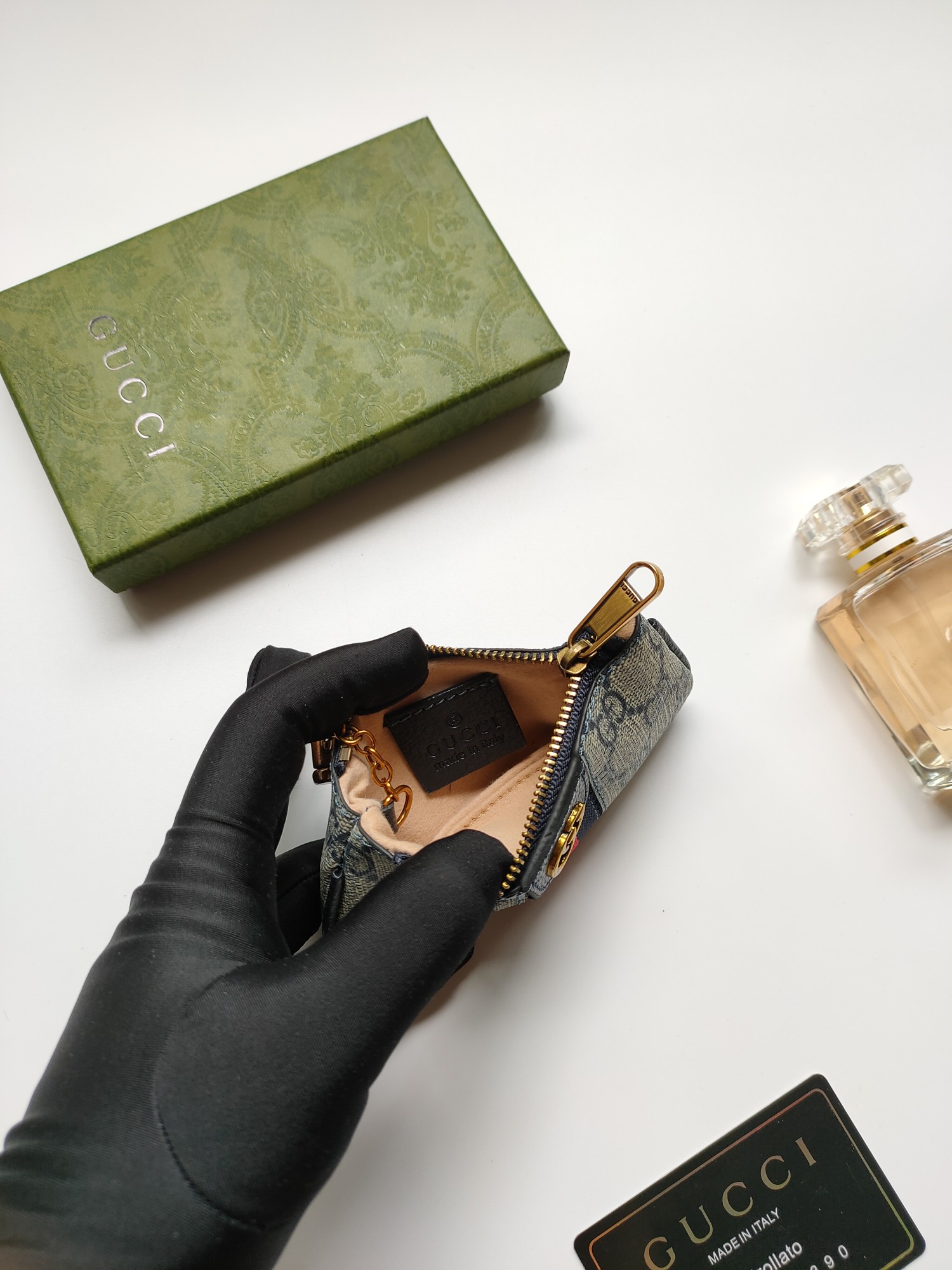 Gucci小財布 - 専用帆布と古銅のダブルG金具