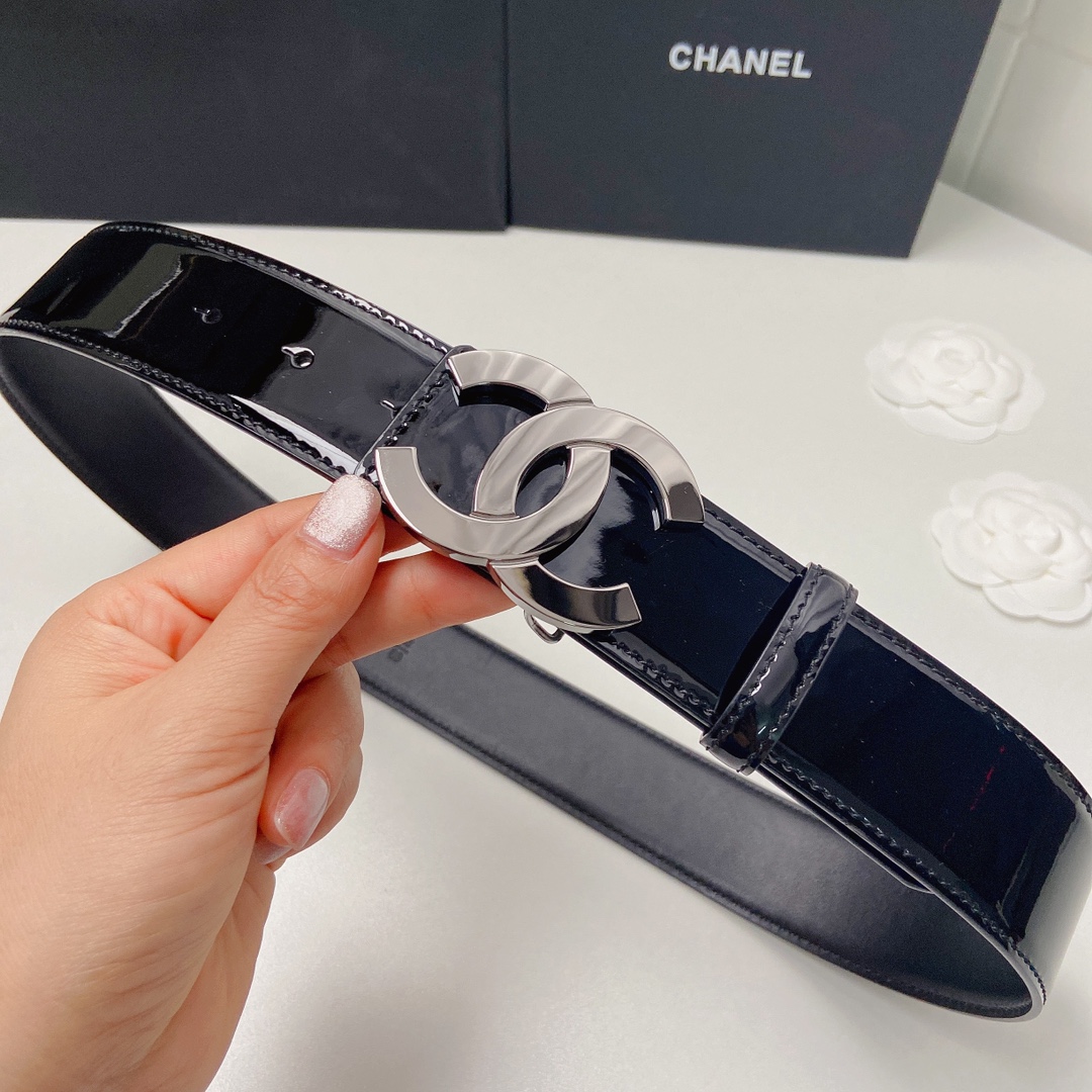 小香4.0Cm双面小牛皮与精品贵金属