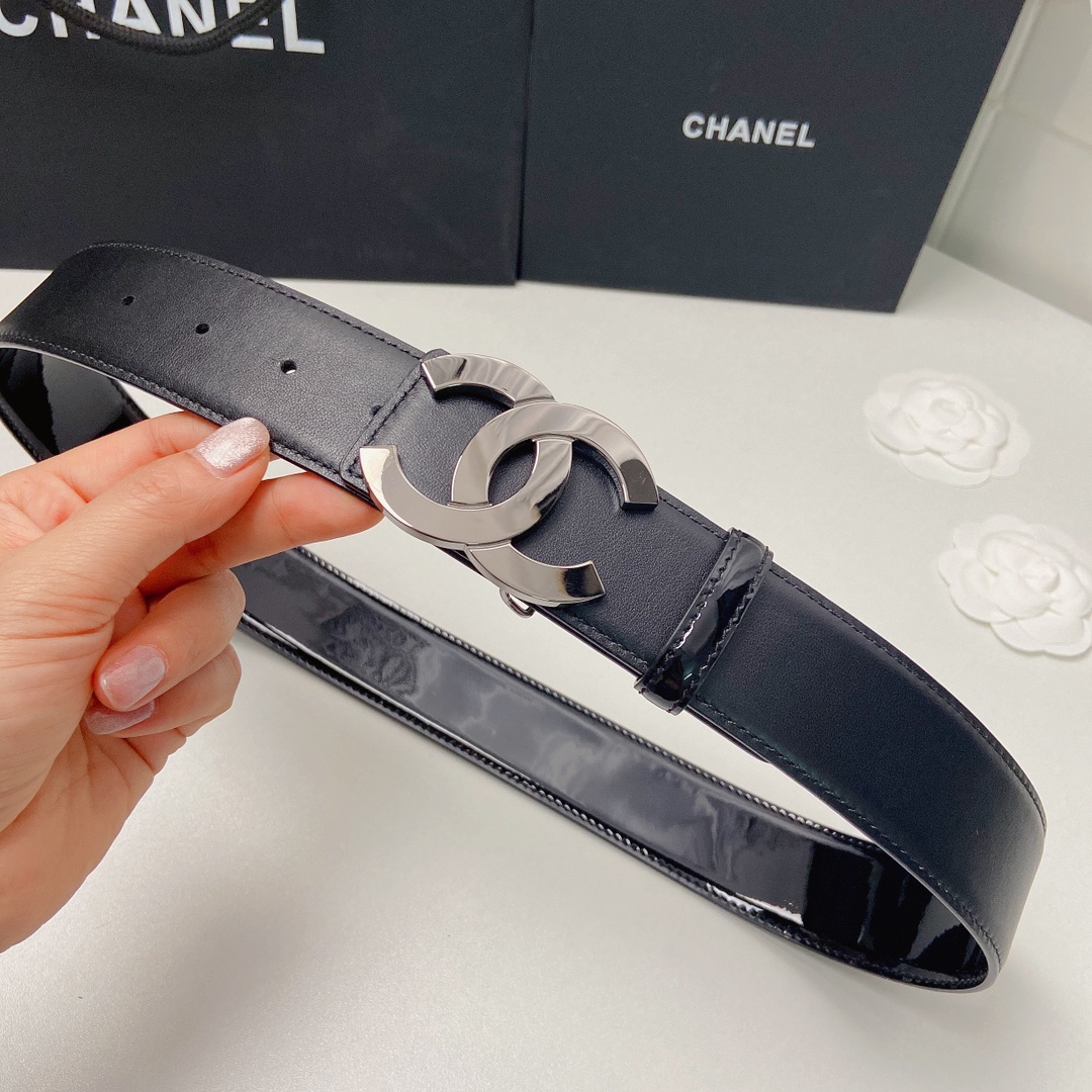 小香4.0Cm双面小牛皮与精品贵金属