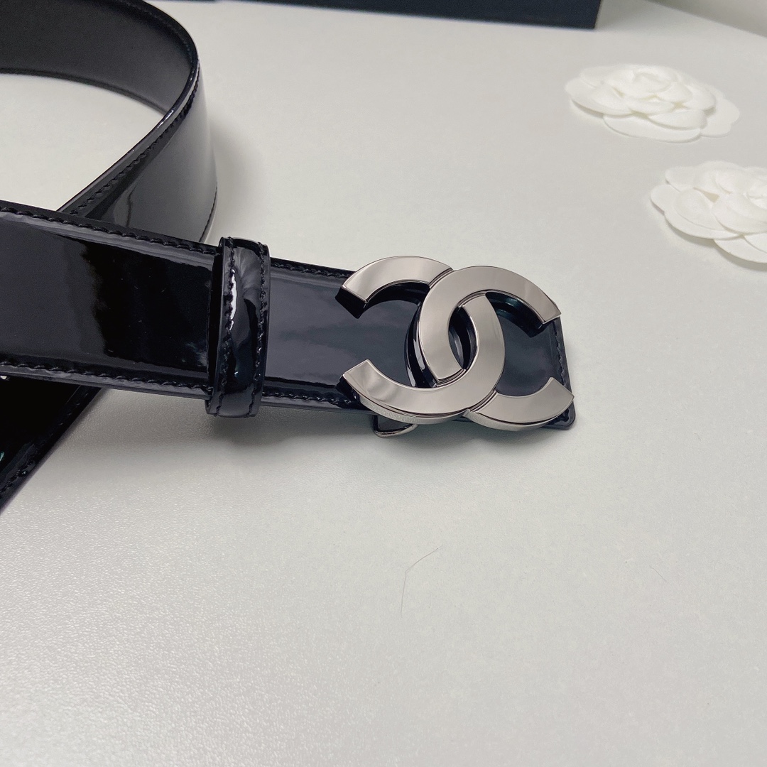 小香4.0Cm双面小牛皮与精品贵金属