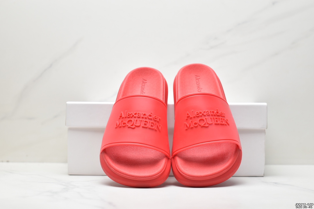 [Alexander McQUEEN] New couple slippers 3D pattern