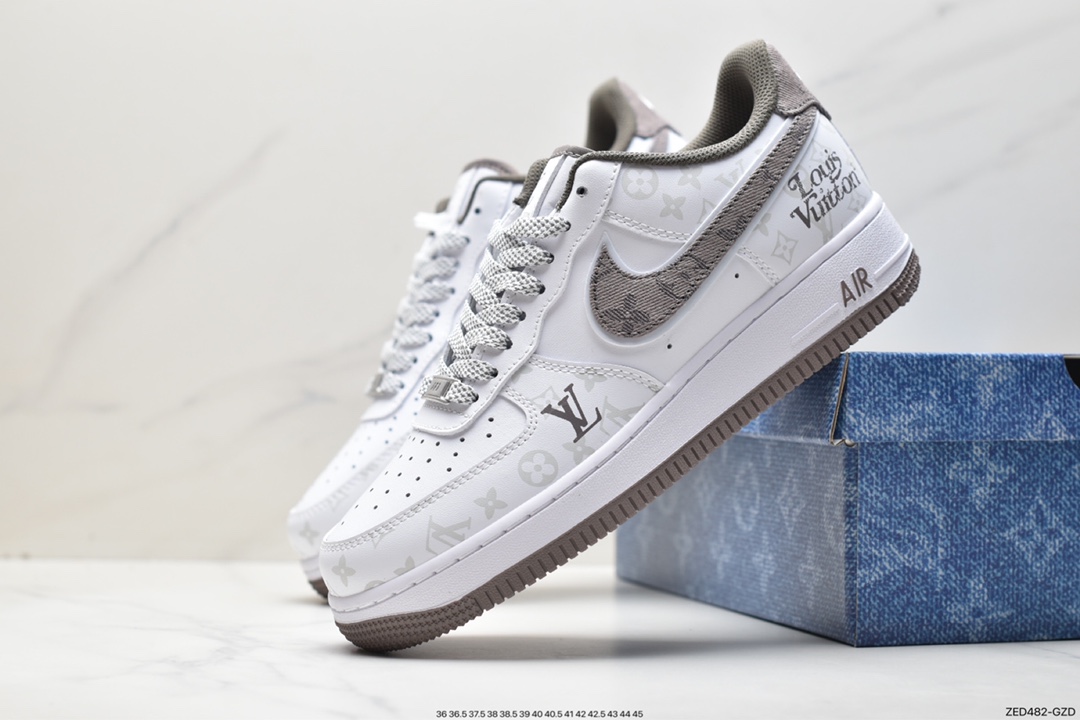 Air Force 1 '07 LV8 Air Force 1 adopts an overall look of Tool Gray CV0670-300