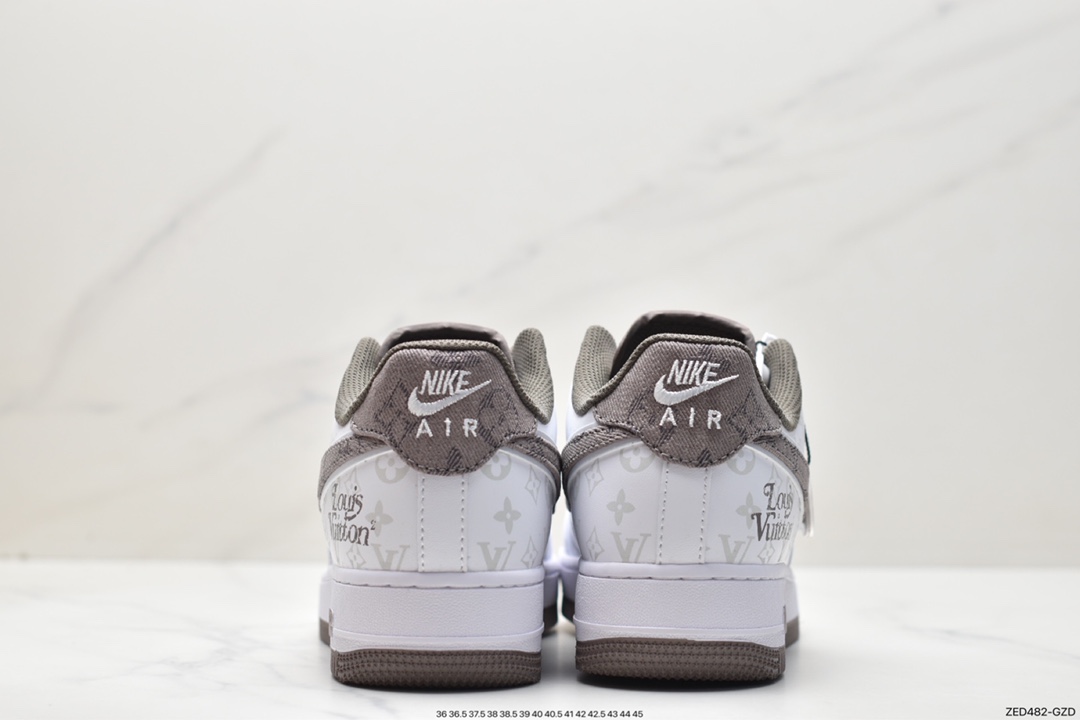 Air Force 1 '07 LV8 Air Force 1 adopts an overall look of Tool Gray CV0670-300