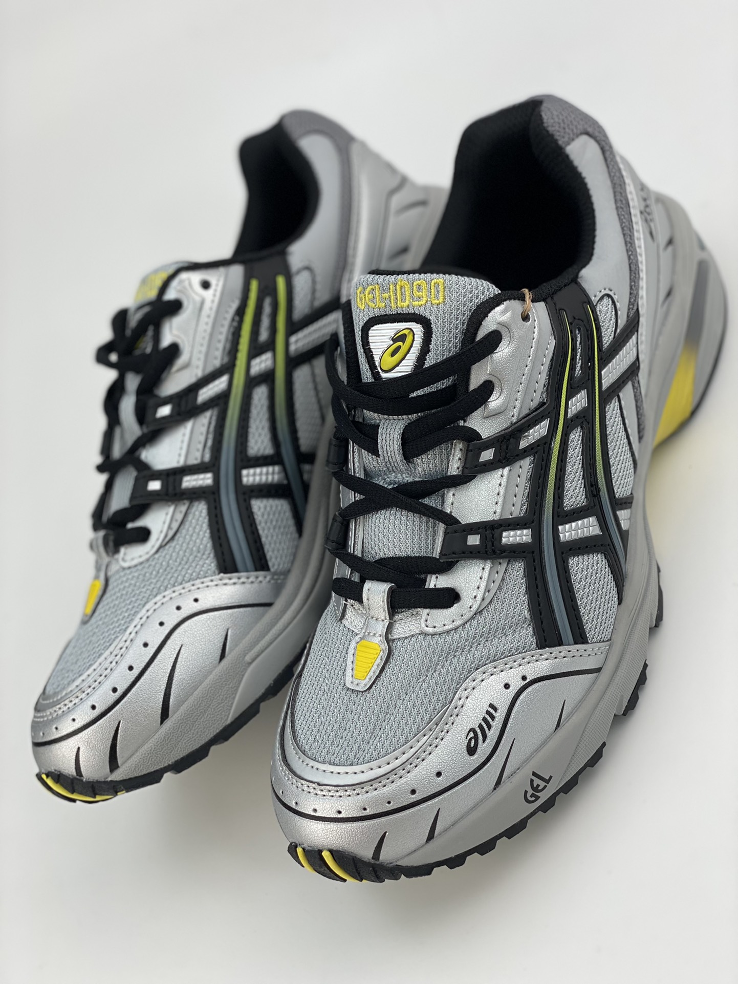 /ASICS Tiger GEL-1090 Series 1203A159-020