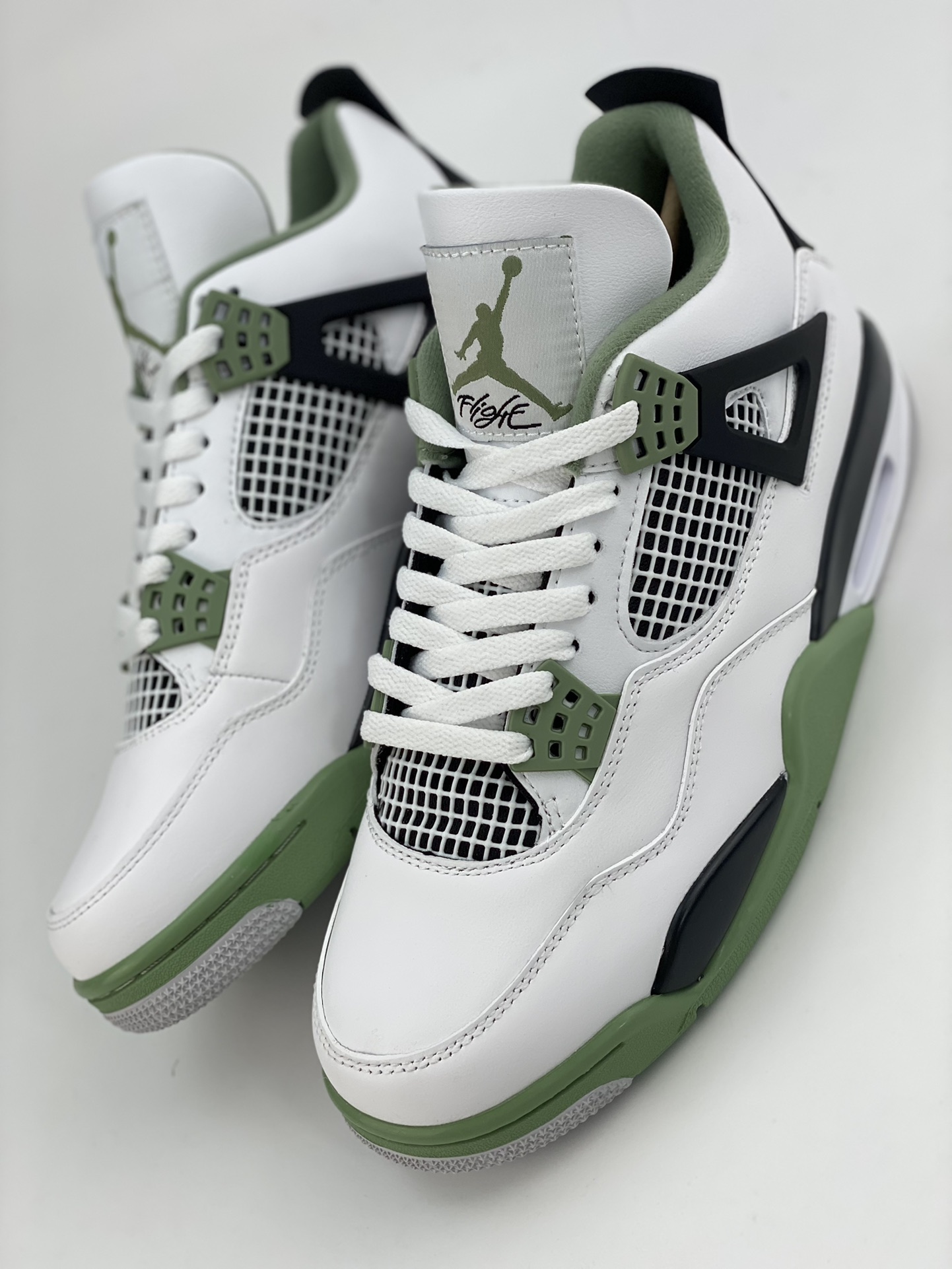 Nike Air Jordan 4 Retro ”Oil Green/Seafoam” Sage AQ9129-103