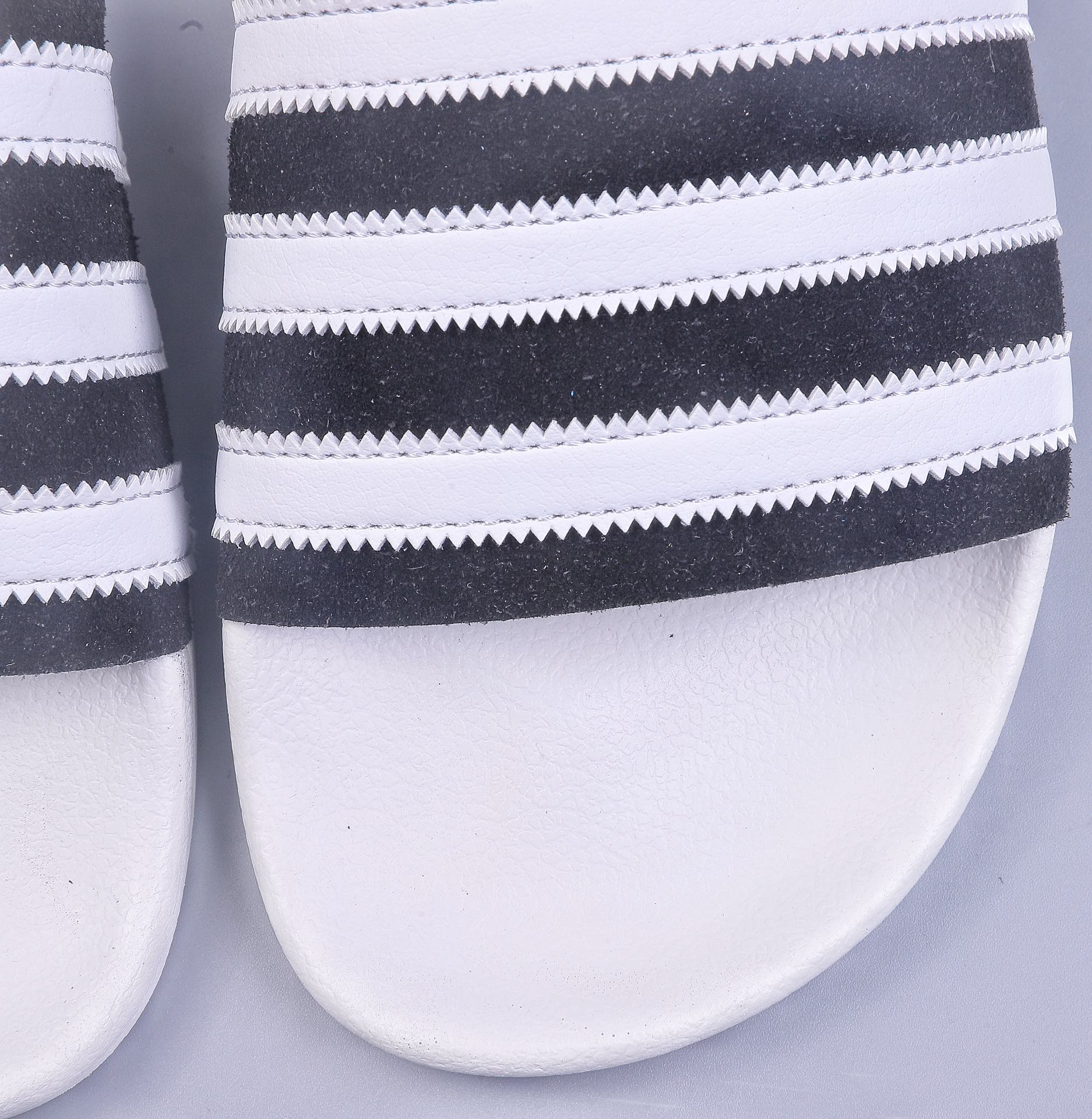 Fog Fear OF God Originals Adilette Jerry same style casual slippers black and white color matching BD7592