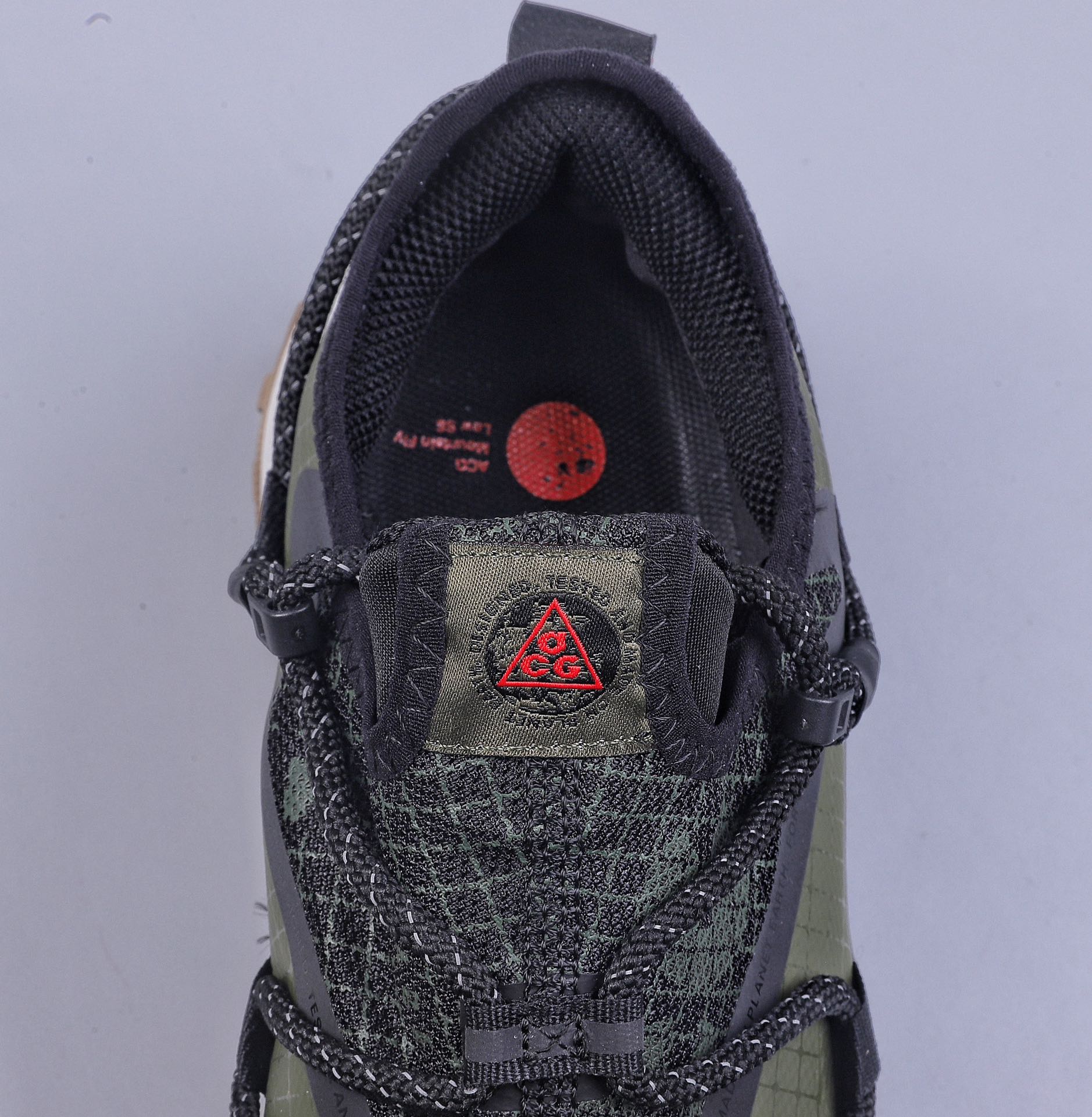 200 Nike ACG Mountain Fly Low GTX SE 户外登山运动鞋 DO9334-300