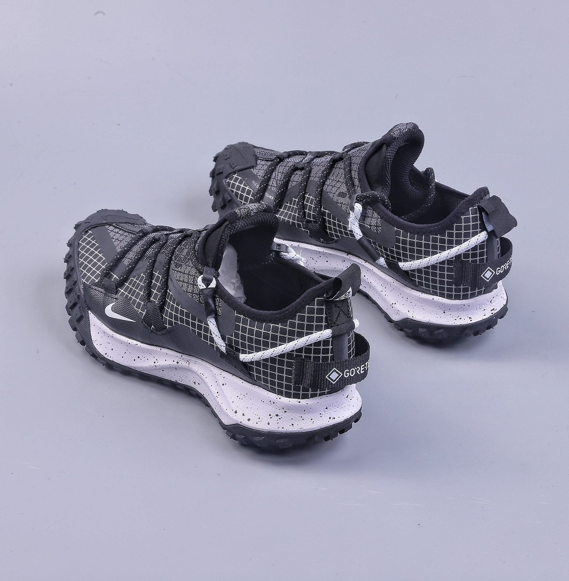 200 Nike ACG Mountain Fly Low GTX SE 户外登山运动鞋 DD2861-005