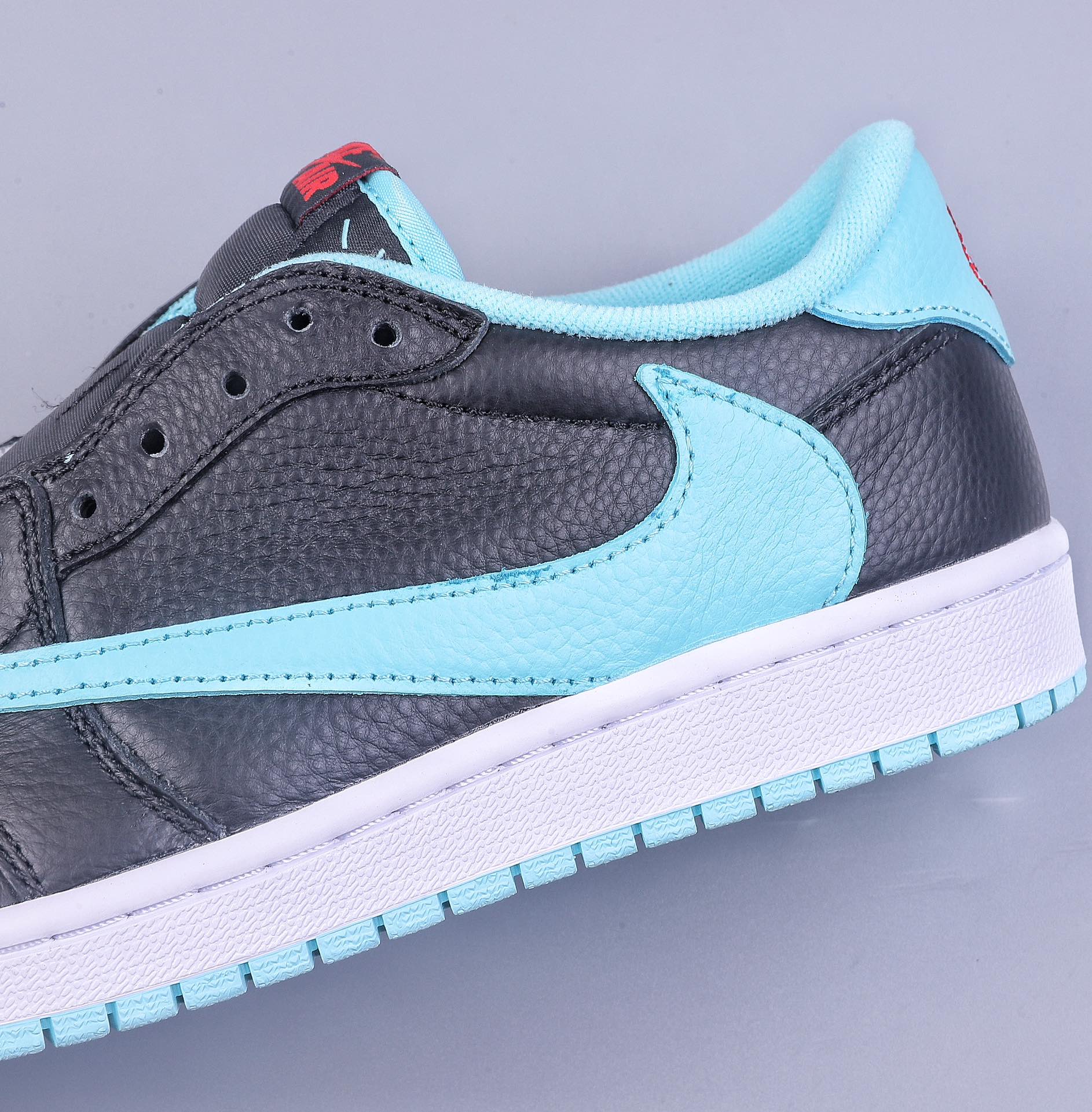240 W Travis Scott x Air Jordan 1 Low ” Olive ” TS联名倒钩蒂芙尼蓝 DM7866-701