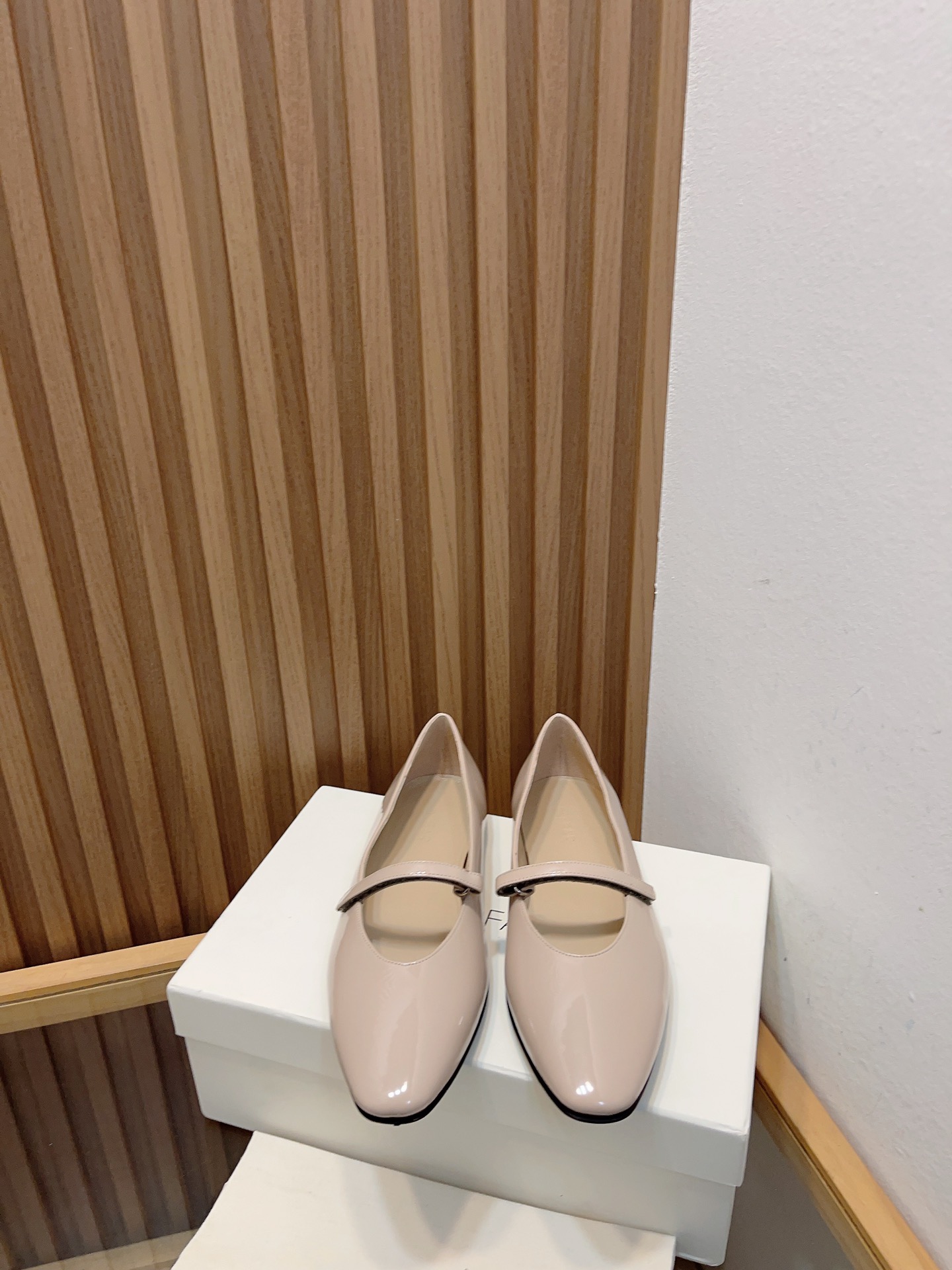 2023 Classic Mary’s Single Shoes: Simple Elegance with Quality Materials - 图片 2