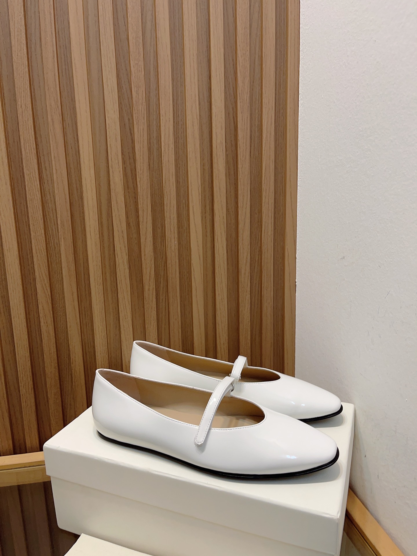 2023 Classic Mary’s Single Shoes: Simple Elegance with Premium Materials and Comfort - 图片 4