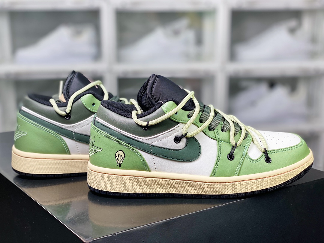 Air Jordan 1 Low GS ”Matcha/Cream Green” AJ1 Jordan generation low-top basketball shoes ”Dark Green White Gray Smiling Face Skull Tie Rope” 553558-062