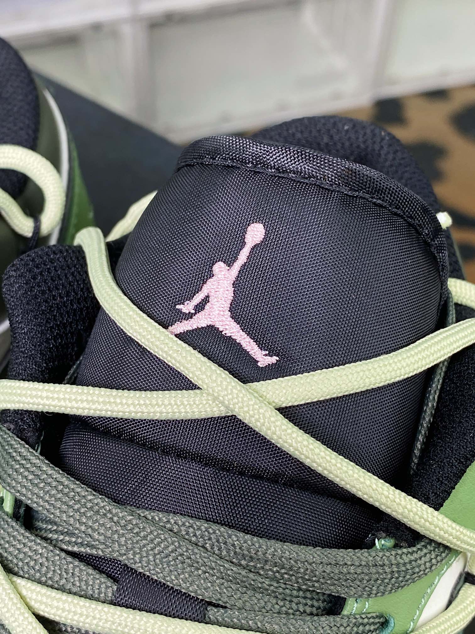 Air Jordan 1 Low GS ”Matcha/Cream Green” AJ1 Jordan generation low-top basketball shoes ”Dark Green White Gray Smiling Face Skull Tie Rope” 553558-062