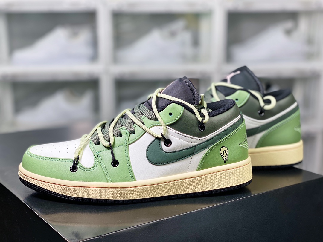 Air Jordan 1 Low GS ”Matcha/Cream Green” AJ1 Jordan generation low-top basketball shoes ”Dark Green White Gray Smiling Face Skull Tie Rope” 553558-062