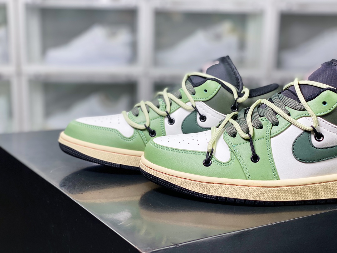 Air Jordan 1 Low GS ”Matcha/Cream Green” AJ1 Jordan generation low-top basketball shoes ”Dark Green White Gray Smiling Face Skull Tie Rope” 553558-062