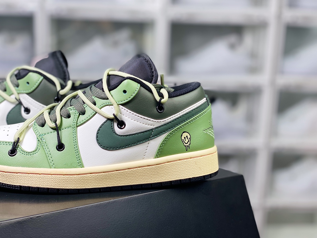 Air Jordan 1 Low GS ”Matcha/Cream Green” AJ1 Jordan generation low-top basketball shoes ”Dark Green White Gray Smiling Face Skull Tie Rope” 553558-062