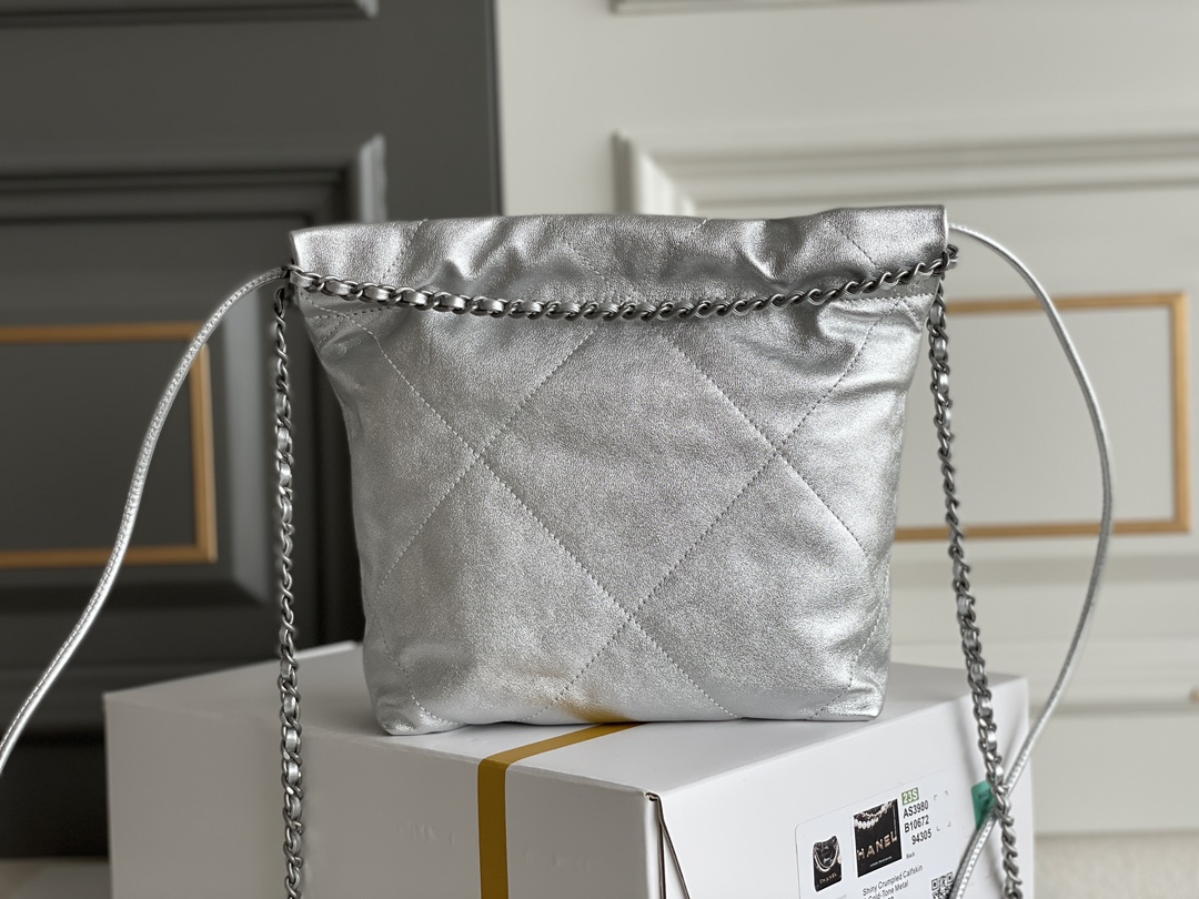 🌼现货 白金版▪️正品级 包装如图𝗖𝗵𝗮𝗻𝗲𝟭 𝟮𝟯𝐏 新色𝖬𝗂𝗇𝗂 𝟤𝟤𝖡𝖺𝗀 银色专柜售价𝟥𝟪𝟤𝟢𝟢