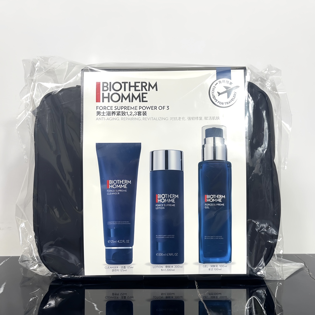 碧欧泉蓝钻御尊男士三件套！内含：收纳包，水200ml，乳100ml，洁面啫喱125ml。