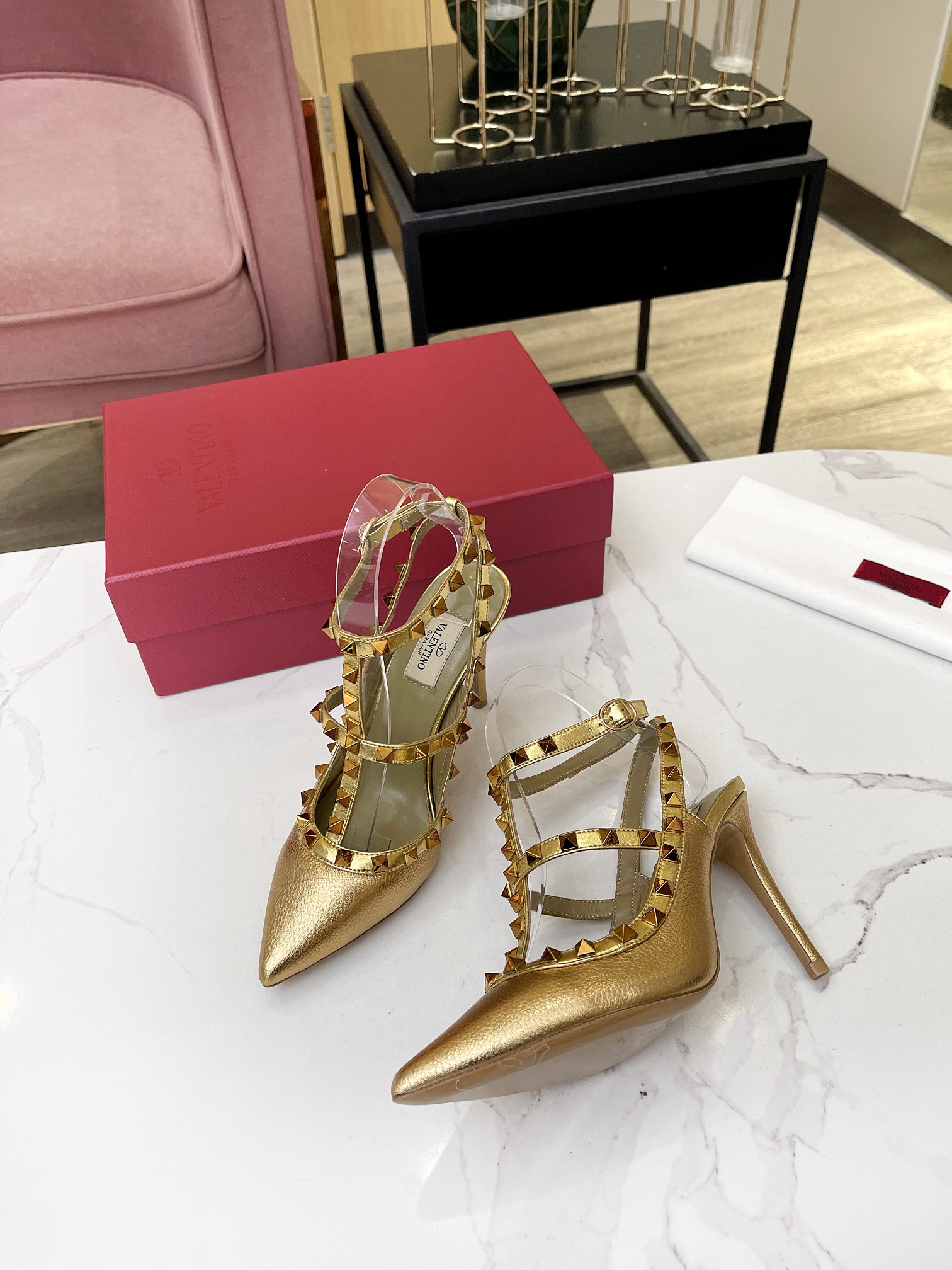 versión superior 𝑉𝐴𝐿𝐸𝑁𝑇𝐼𝑁𝑂 Valentino primavera/verano (nuevos colores) ¡Las mujeres de vuel