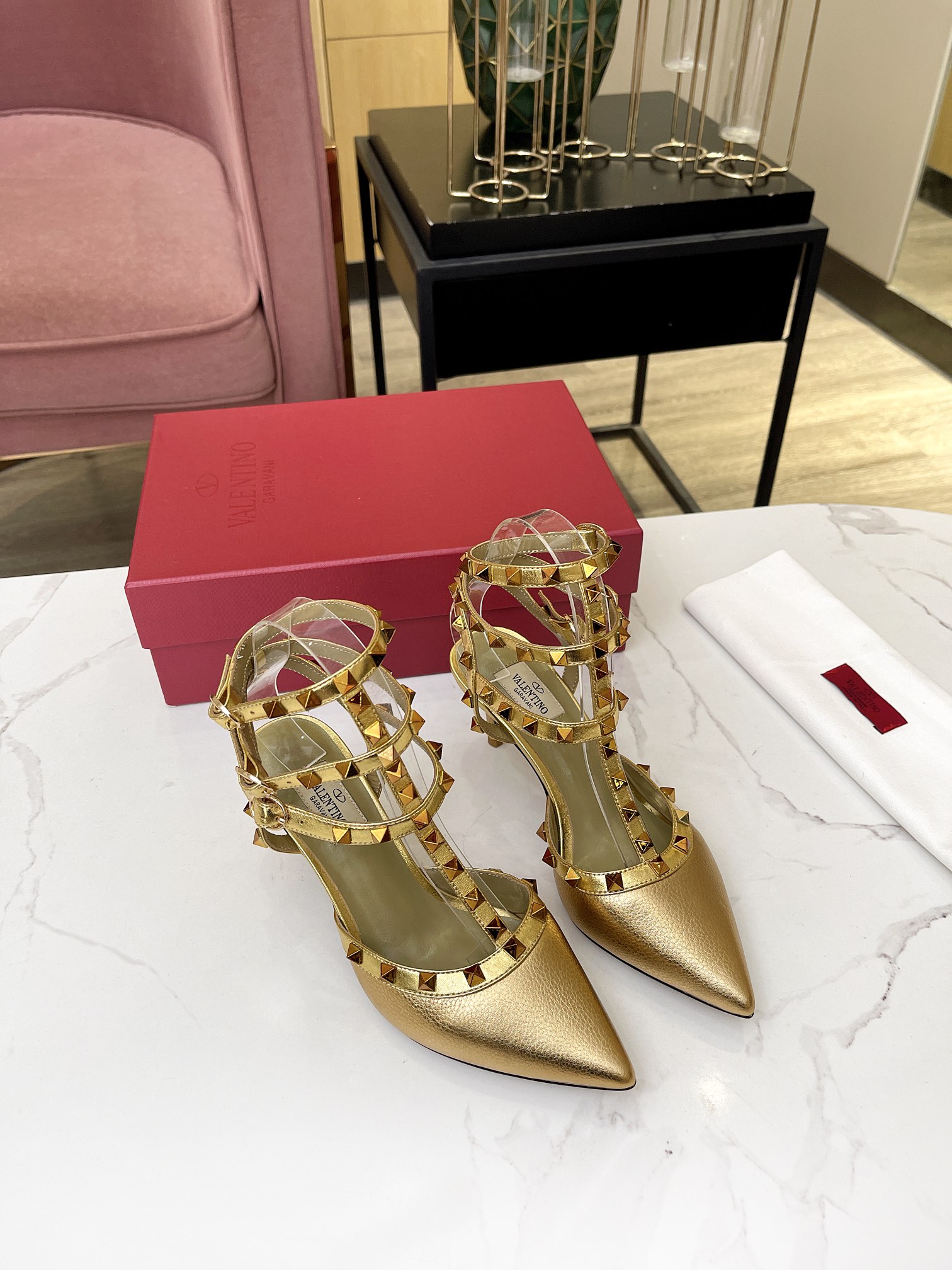 versión superior 𝑉𝐴𝐿𝐸𝑁𝑇𝐼𝑁𝑂 Valentino primavera/verano (nuevos colores) ¡Las mujeres de vuel