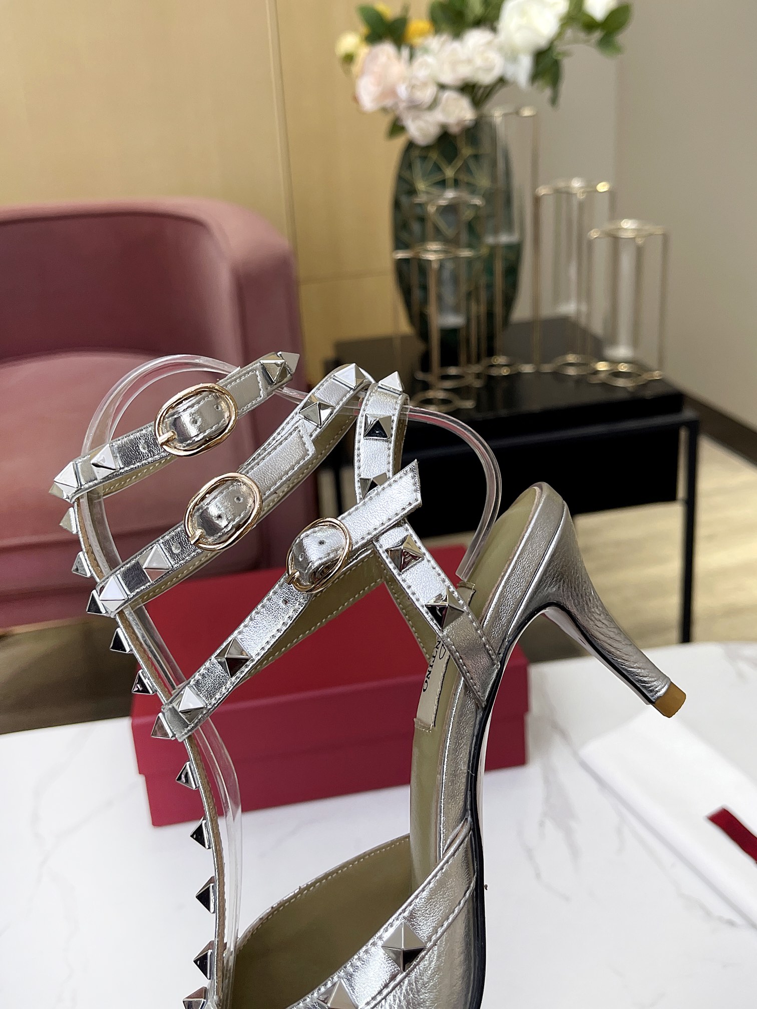 versión superior 𝑉𝐴𝐿𝐸𝑁𝑇𝐼𝑁𝑂 Valentino primavera/verano (nuevos colores) ¡Las mujeres de vuel
