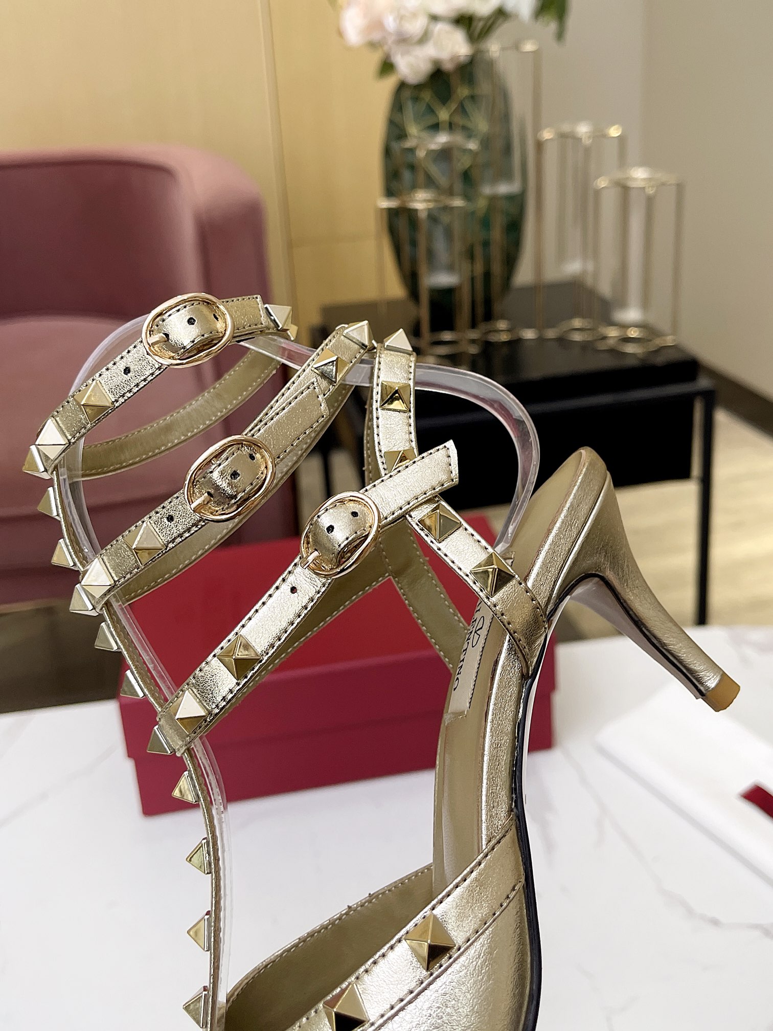 versión superior 𝑉𝐴𝐿𝐸𝑁𝑇𝐼𝑁𝑂 Valentino primavera/verano (nuevos colores) ¡Las mujeres de vuel