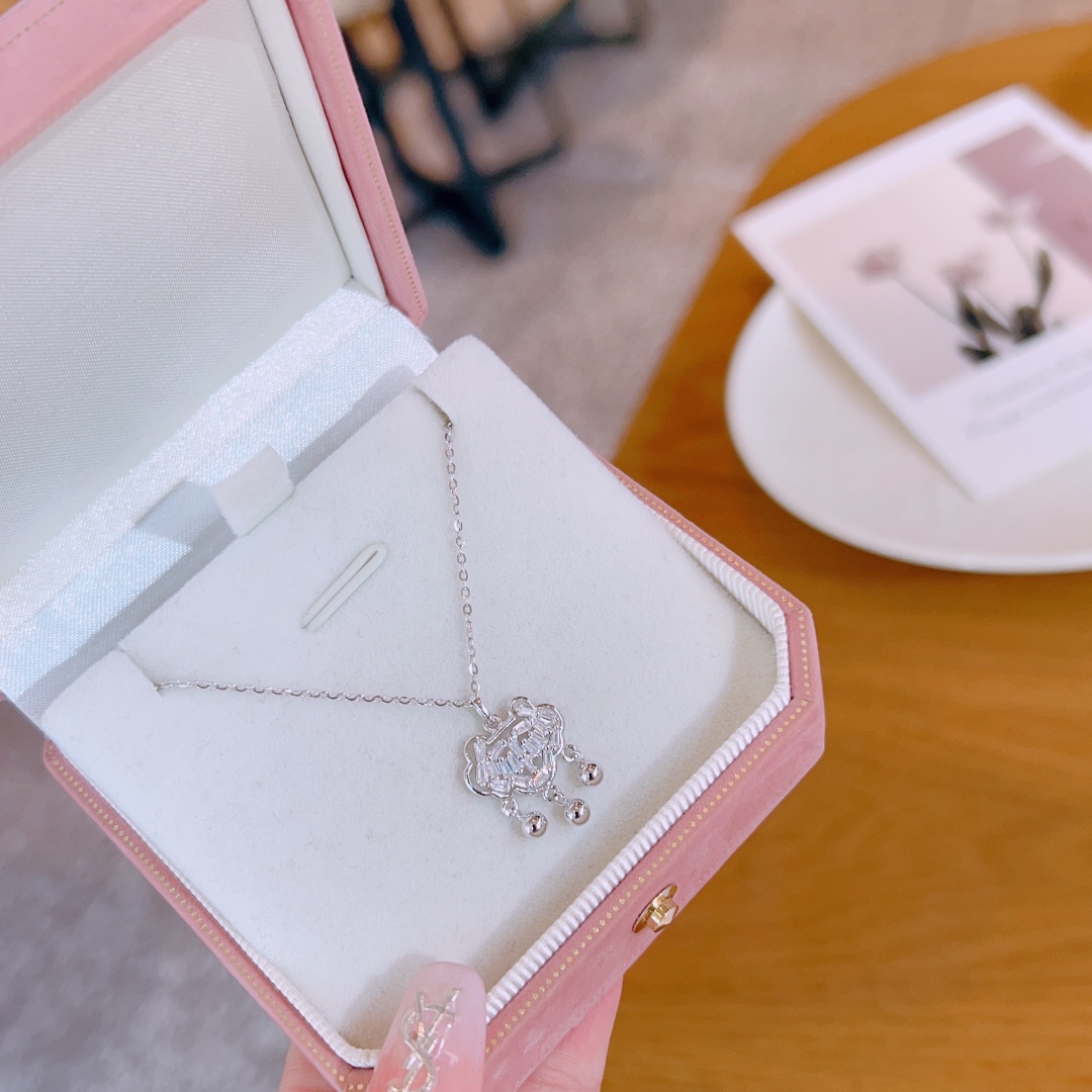 柔らか高品質シルバーネックレスゴールド 自分へのご褒美