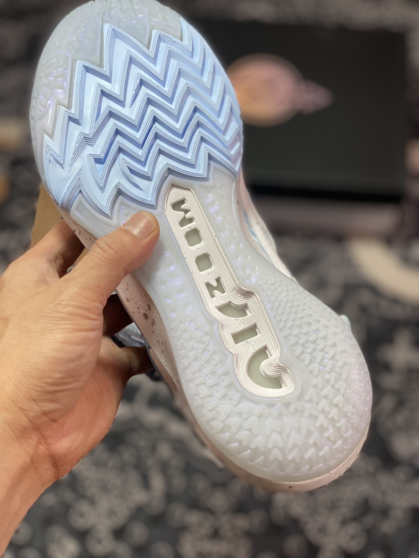 320 优选 原装级别 Nike Air Zoom GT Cut 2 二代缓震实战篮球鞋 FB1866-101