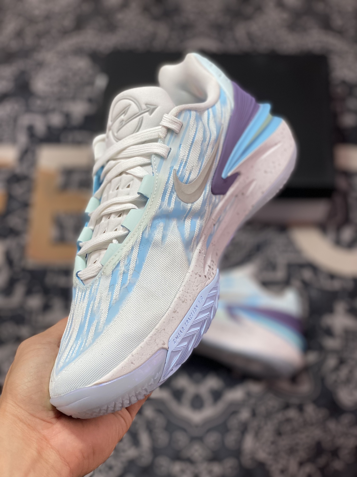 320 优选 原装级别 Nike Air Zoom GT Cut 2 二代缓震实战篮球鞋 FB1866-101