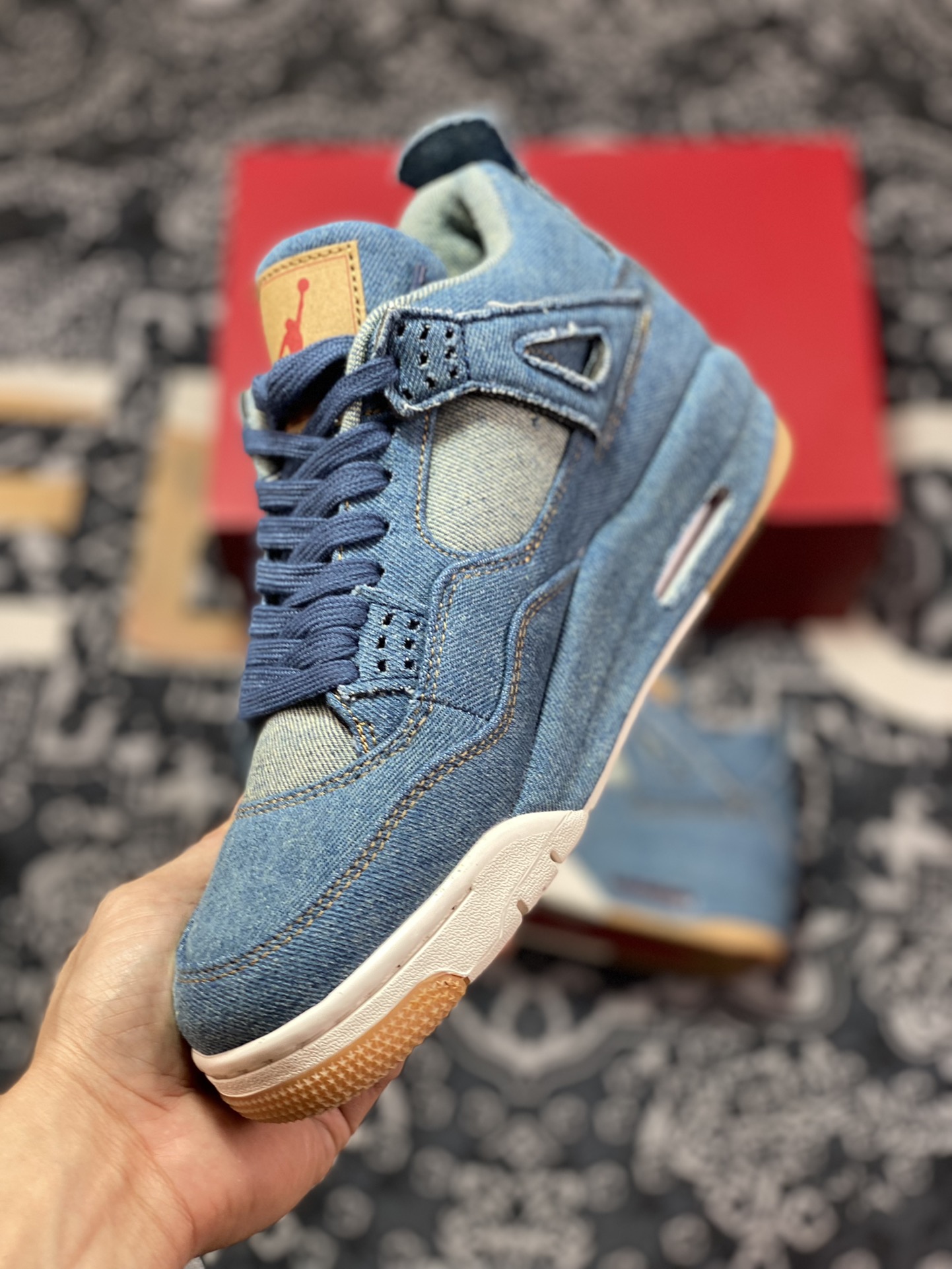 380 原装级别 Air Jordan 4 ” Levi‘s “ AJ4乔4 李维斯联名文化篮球鞋 AO2571-401