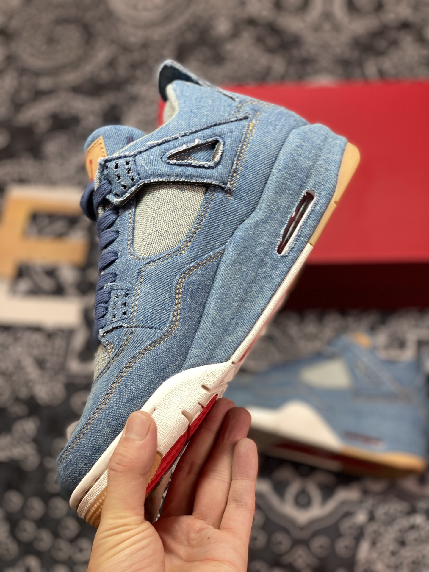 380 原装级别 Air Jordan 4 ” Levi‘s “ AJ4乔4 李维斯联名文化篮球鞋 AO2571-401