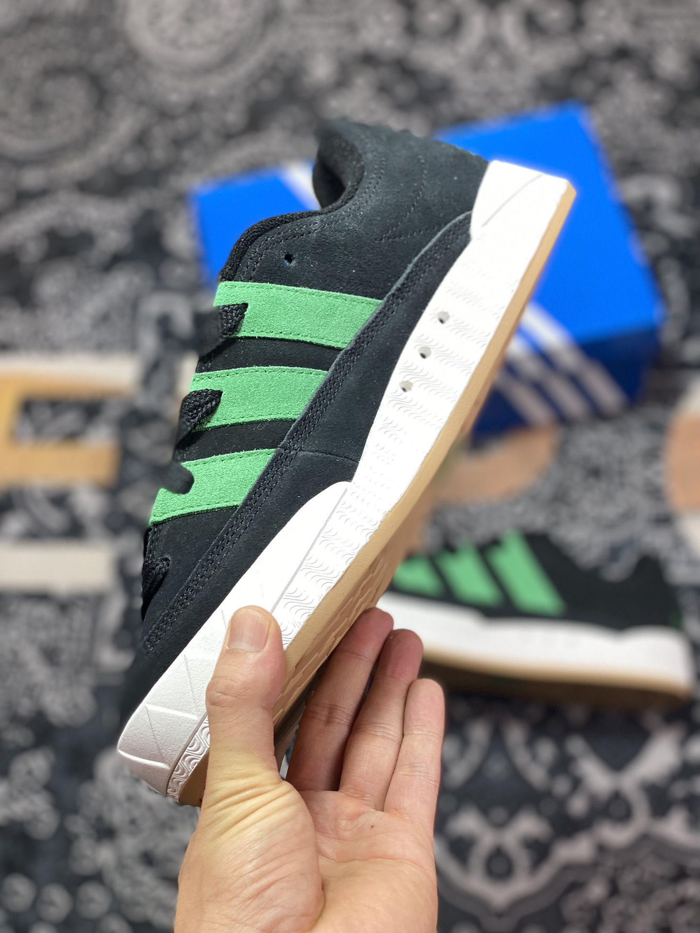 220 Atmos x XLARGE x Adidas Adimatic Low”Black Green“马蒂奇系列低帮板鞋“联名黑绿”HQ3936