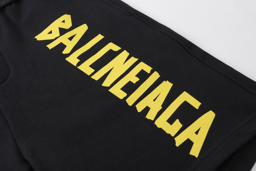 220 Balenciaga/巴黎世家22SS字母印花夜光短裤